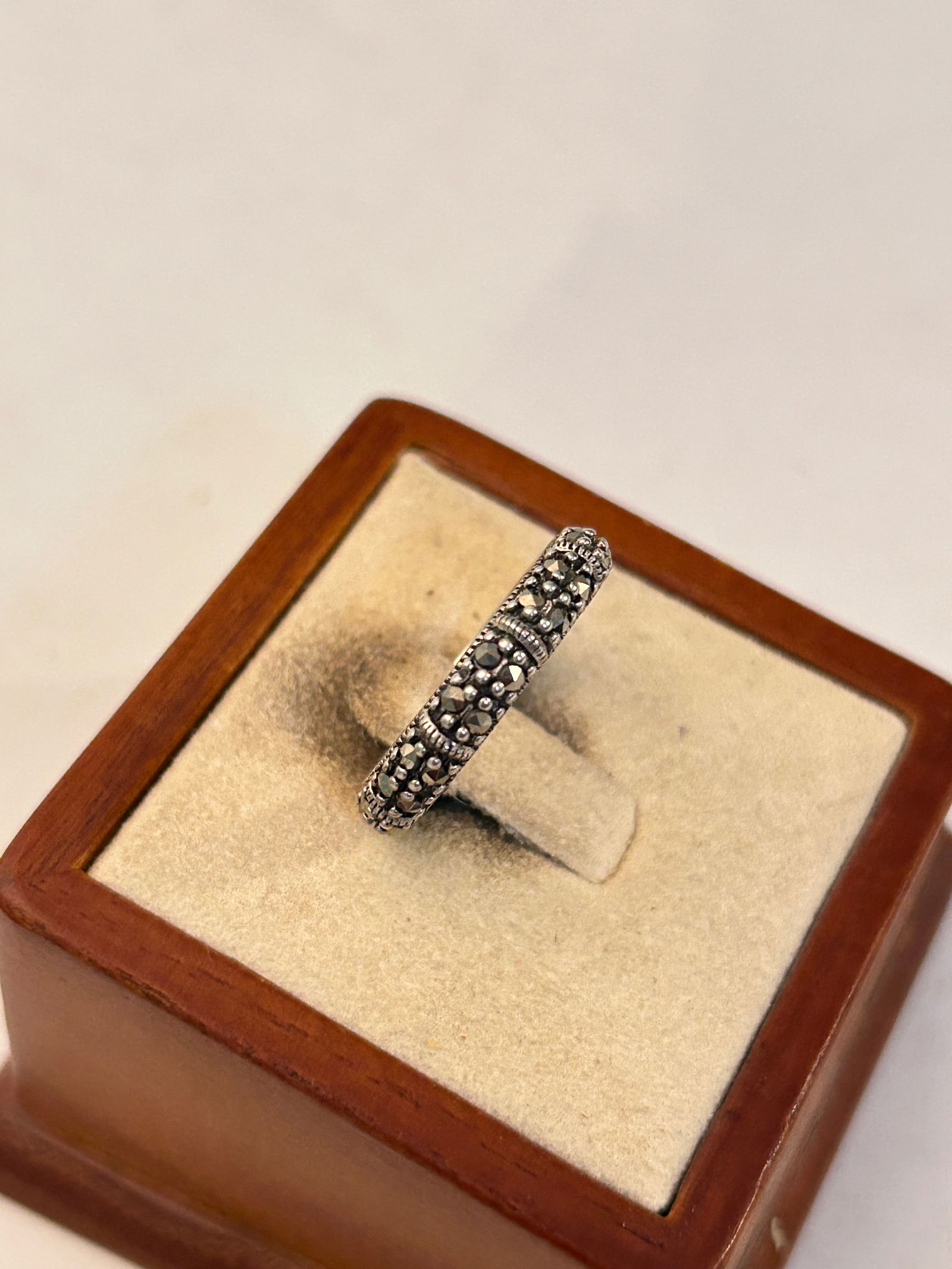 Vintage Sterling Silver Marcasite Band Ring Sz 7 (1 of 5)