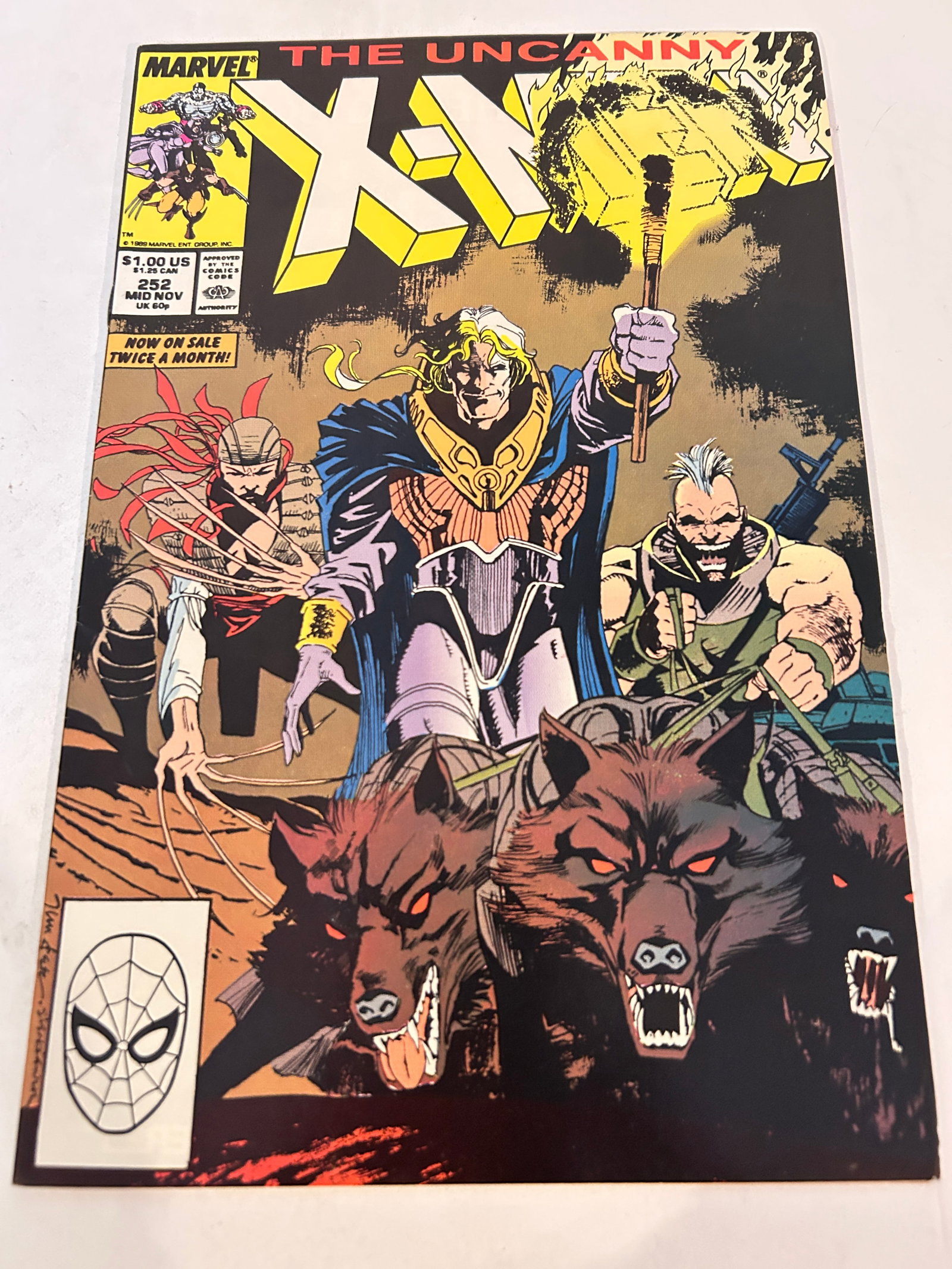 Vintage Comic Book Uncanny X-Men # 252: Vintage Comic Book Uncanny X-Men # 252 Please view all photos as they are part of the description and condition of this Item, Feel free to contact me with questions or picture requests! Used Item AS I