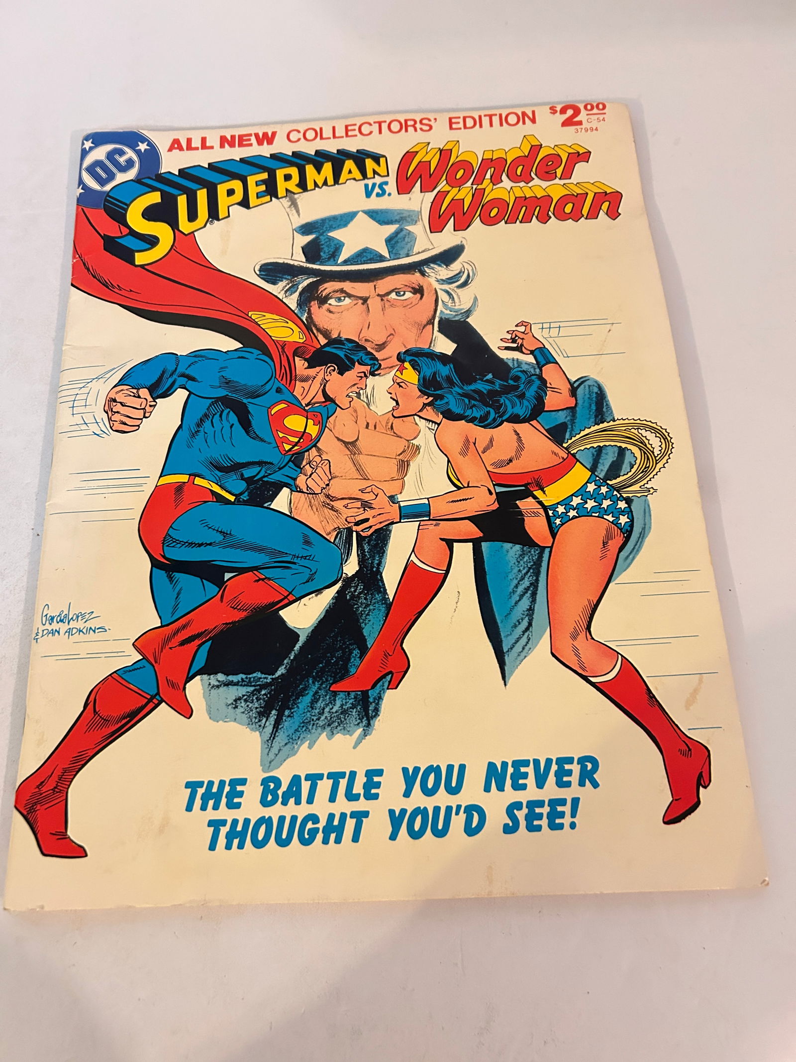 Vintage Comic Book Superman vs Wonder Woman: Vintage Comic Book Superman vs Wonder Woman Please view all photos as they are part of the description and condition of this Item, Feel free to contact me with questions or picture requests! Used Item
