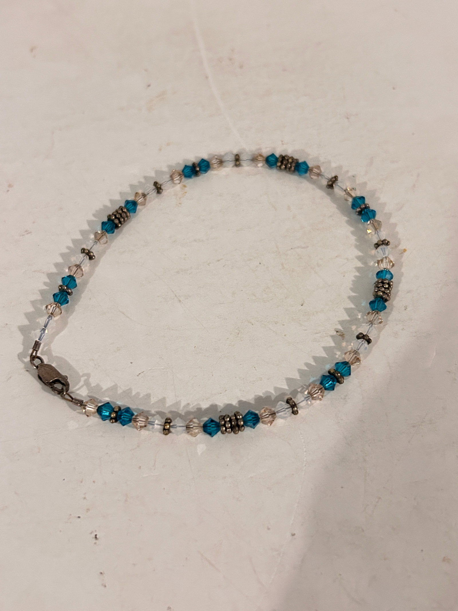 Vintage Sterling Silver bead Bracelet 9": Vintage Sterling Silver bead Bracelet 9" Please view all photos as they are part of the description and condition of this Item, Feel free to contact me with questions or picture requests! Used Item AS