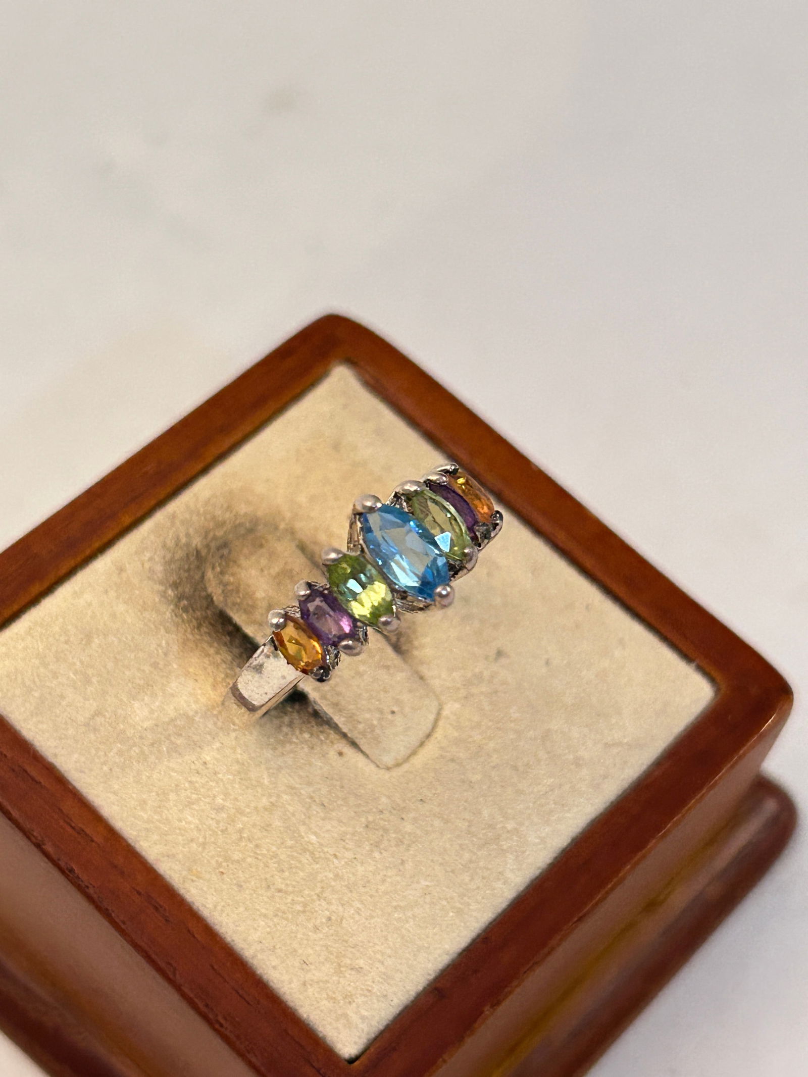 Vintage Sterling Silver Multi Color Gemstone Ring Sz 9: Vintage Sterling Silver Multi Color Gemstone Ring Sz 9 Please view all photos as they are part of the description and condition of this Item, Feel free to contact me with questions or picture requests