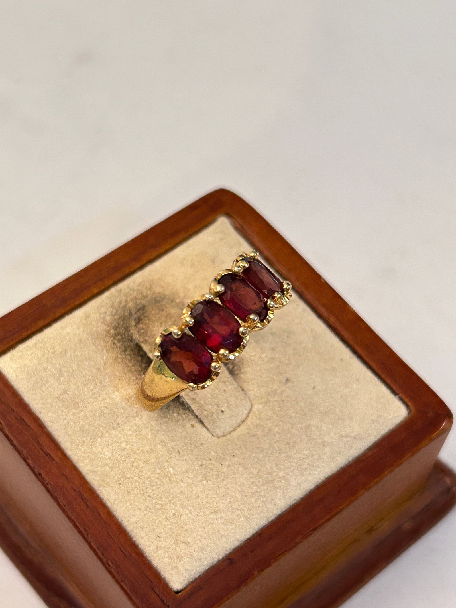 Vintage Sterling Silver Vermeal Red Tourmaline Ring Sz 8: Vintage Sterling Silver Vermeal Red Tourmaline Ring Sz 8 Please view all photos as they are part of the description and condition of this Item, Feel free to contact me with questions or picture reques