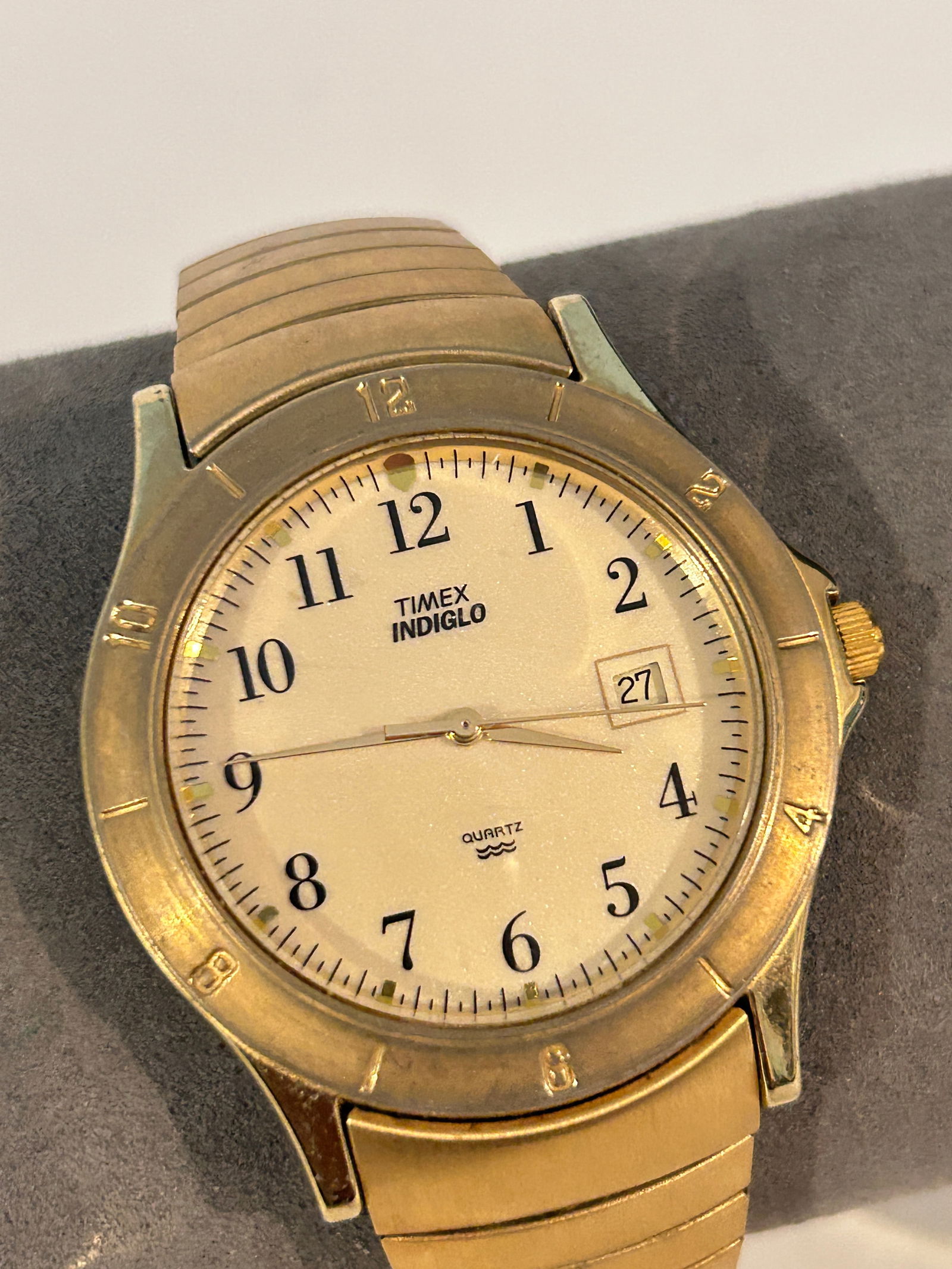 Timex Water Resistant Date Indiglo Watch Working (1 of 5)