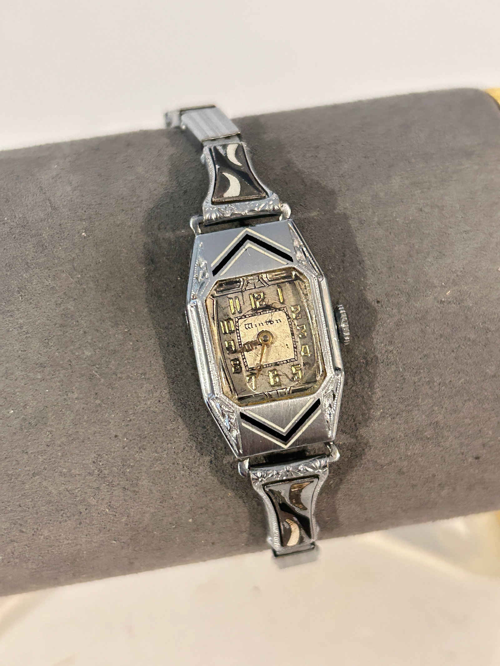 1930’s Ladies Art Deco Enamel Winton mech Watch Enamel Matching Filigree Band working needs: 1930’s Ladies Art Deco Enamel Winton mech Watch Enamel Matching Filigree Band working needs cleaning Please view all photos as they are part of the description and condition of this Item, Feel free