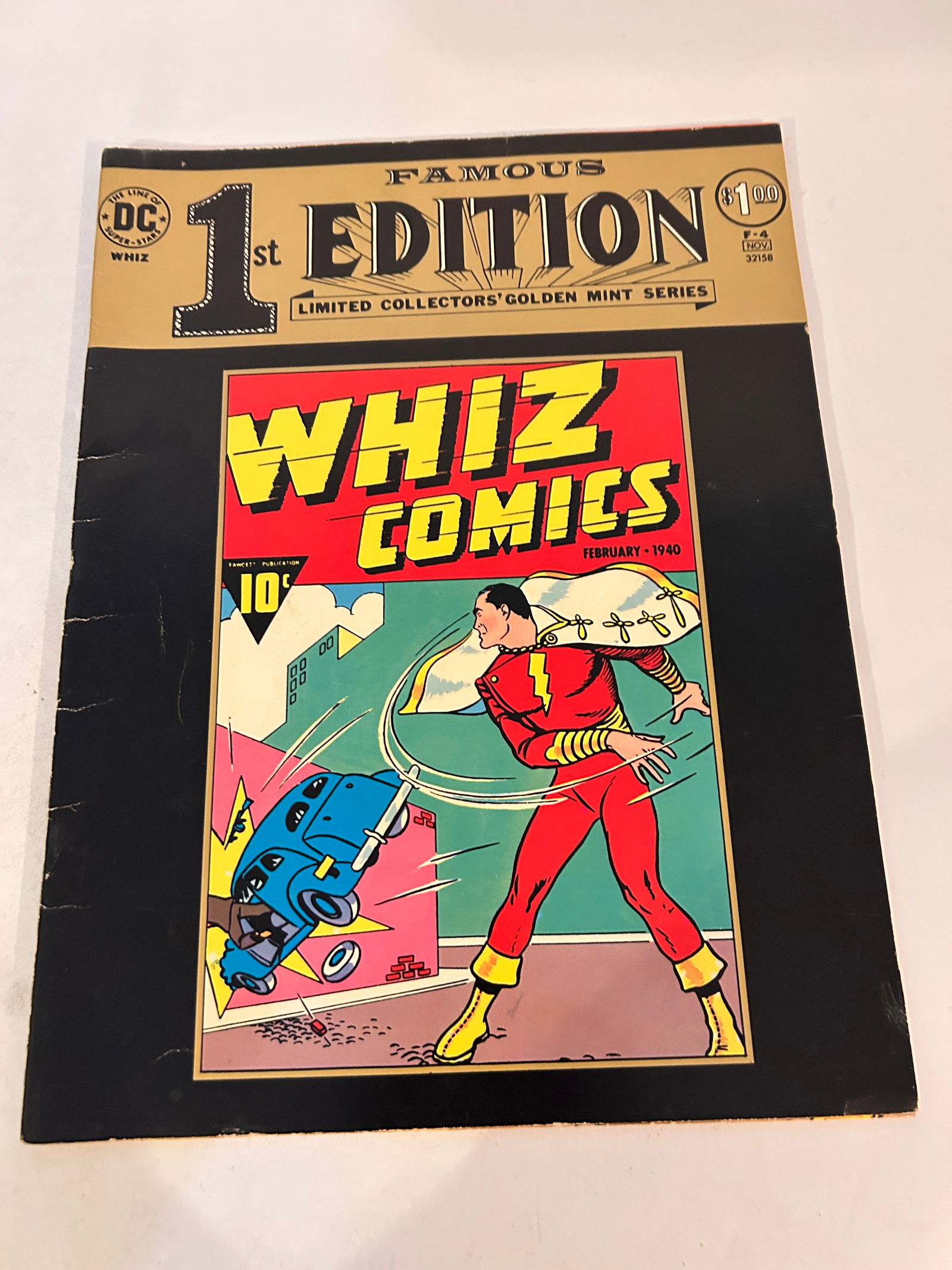 Vintage Comic Book Famouse 1st Editions Whiz Comics: Vintage Comic Book Famouse 1st Editions Whiz Comics Please view all photos as they are part of the description and condition of this Item, Feel free to contact me with questions or picture requests! U