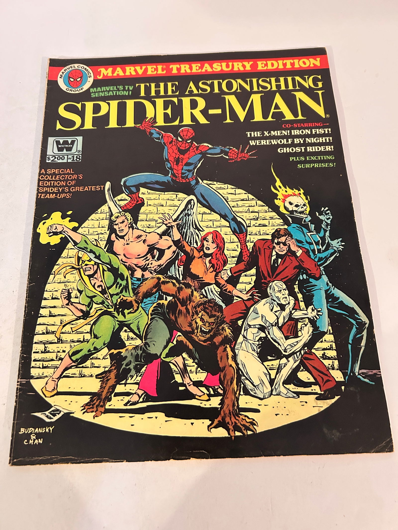 Vintage Comic Book The Astonishing Spider-Man: Vintage Comic Book The Astonishing Spider-Man Please view all photos as they are part of the description and condition of this Item, Feel free to contact me with questions or picture requests! Used It
