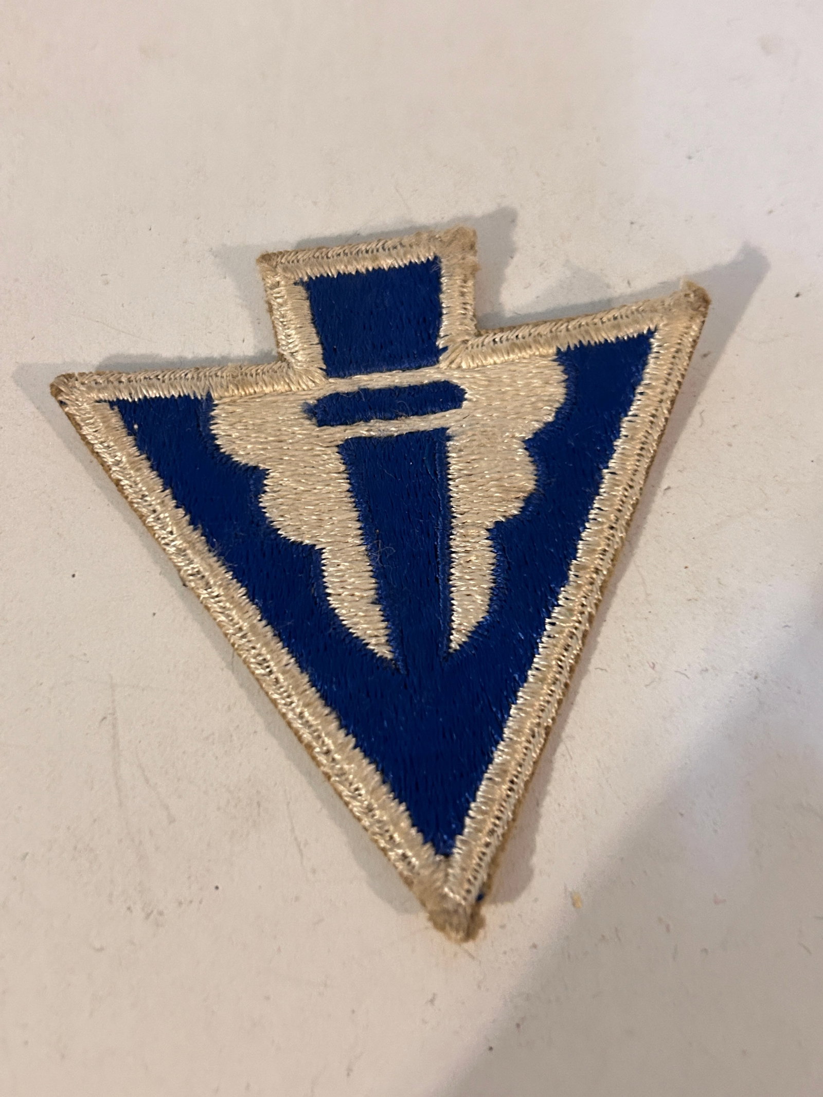 Vintage Military Patch: Vintage Military Patch Please view all photos as they are part of the description and condition of this Item, Feel free to contact me with questions or picture requests! Used Item AS IS