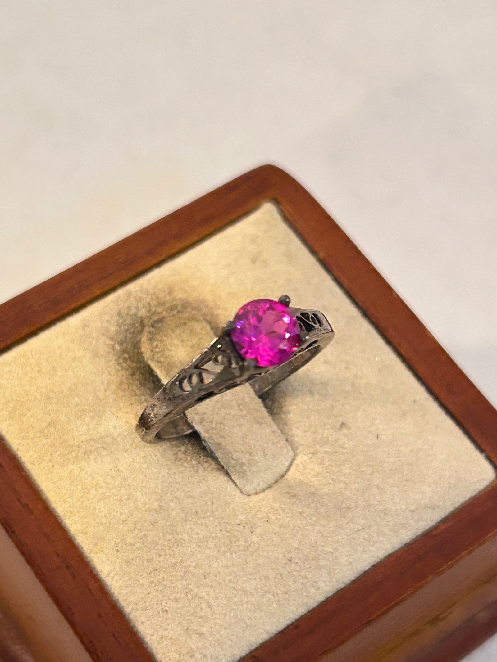 Sterling Silver Diamonique DQ CZ filigree Sapphire Tested Ring Sz 8: Sterling Silver Diamonique DQ CZ filigree Sapphire Tested Ring Sz 8 Please view all photos as they are part of the description and condition of this Item, Feel free to contact me with questions or pic