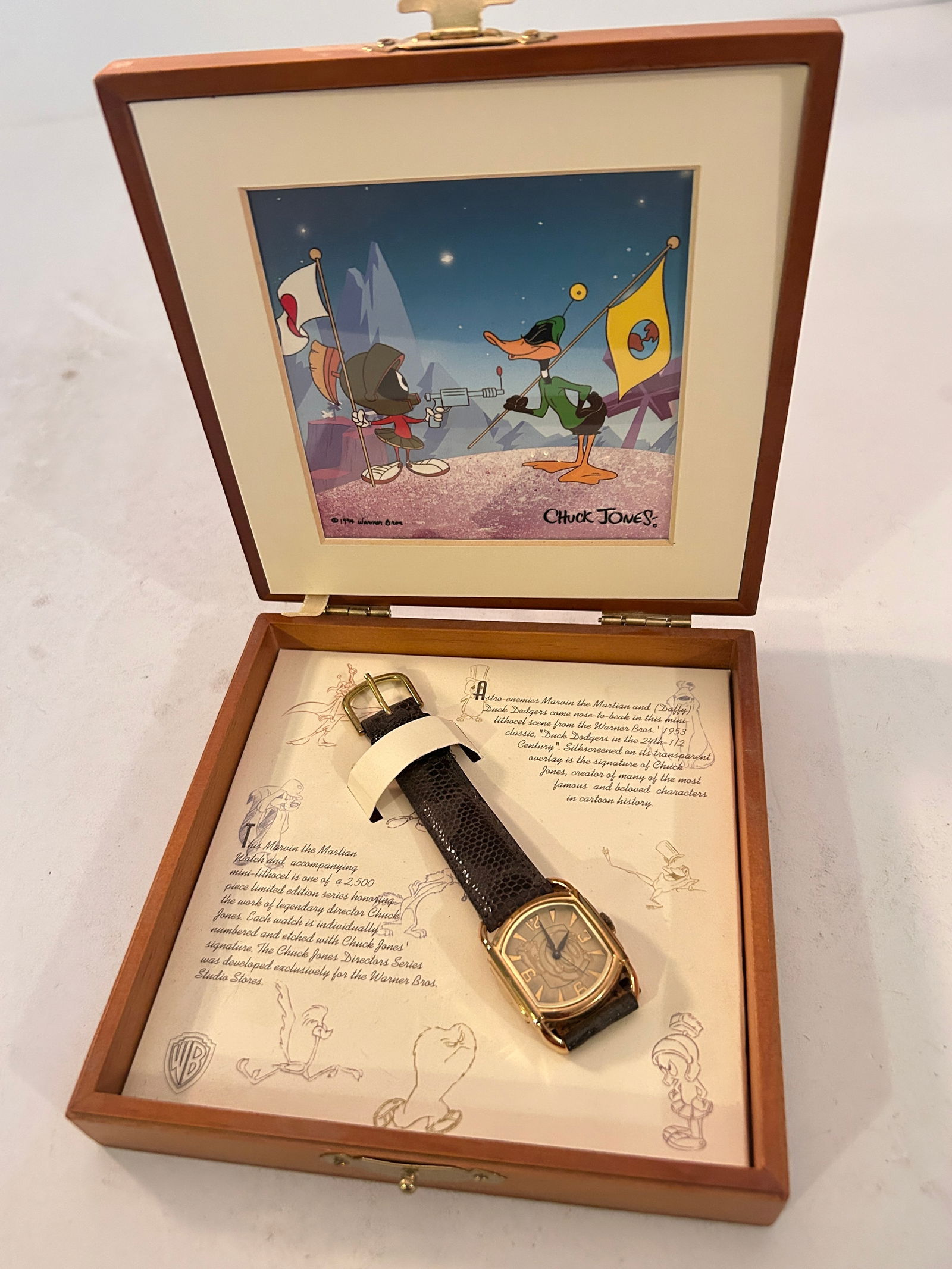 Vintage Chuck Jones Watch Limited Edition New: Vintage Chuck Jones Watch Limited Edition New Please view all photos as they are part of the description and condition of this Item, Feel free to contact me with questions or picture requests! Used It