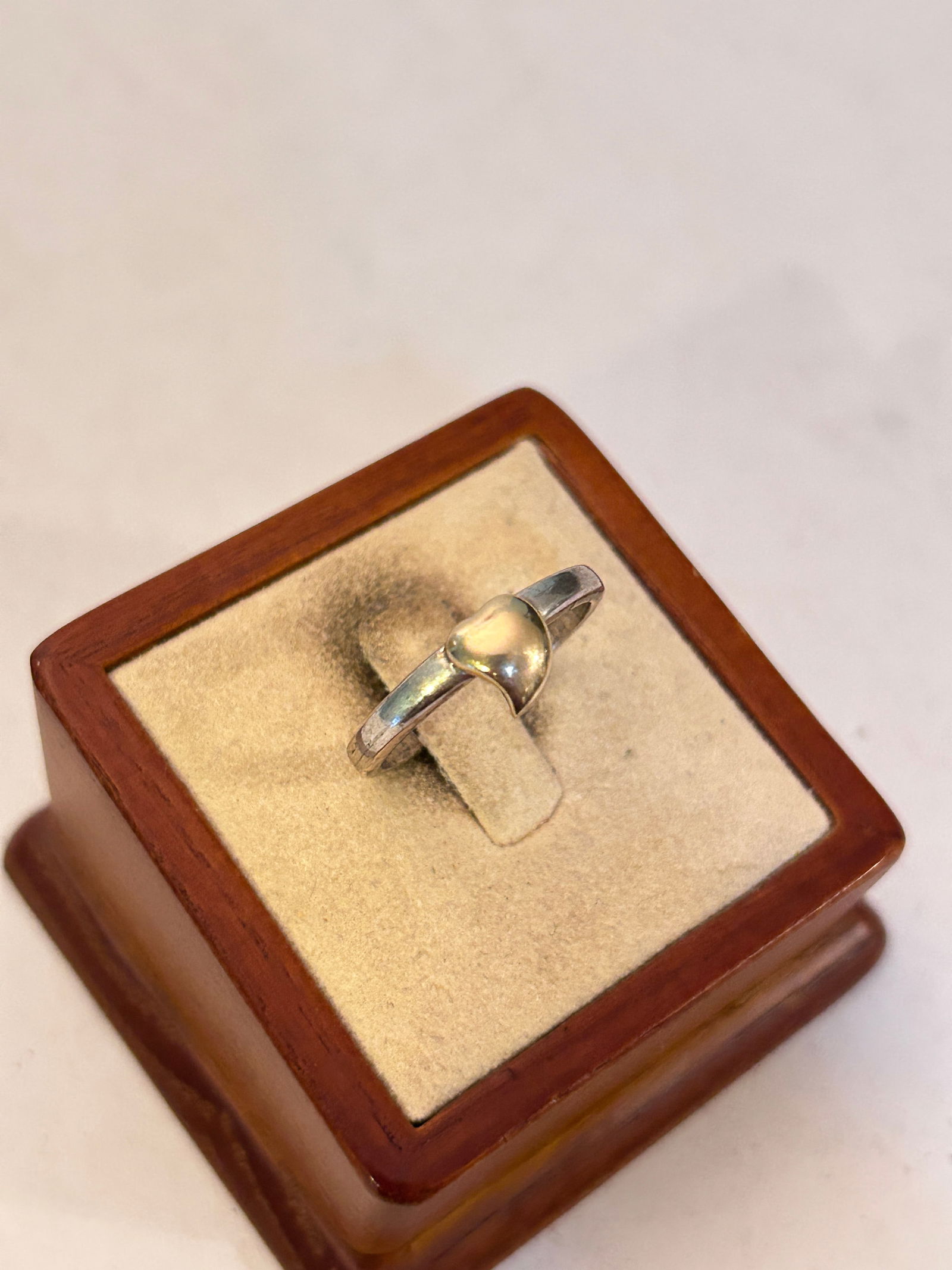 Vintage Sterling Silver 14K Gold heart Ring sz 9: Vintage Sterling Silver 14K Gold heart Ring sz 9 Please view all photos as they are part of the description and condition of this Item, Feel free to contact me with questions or picture requests! Used