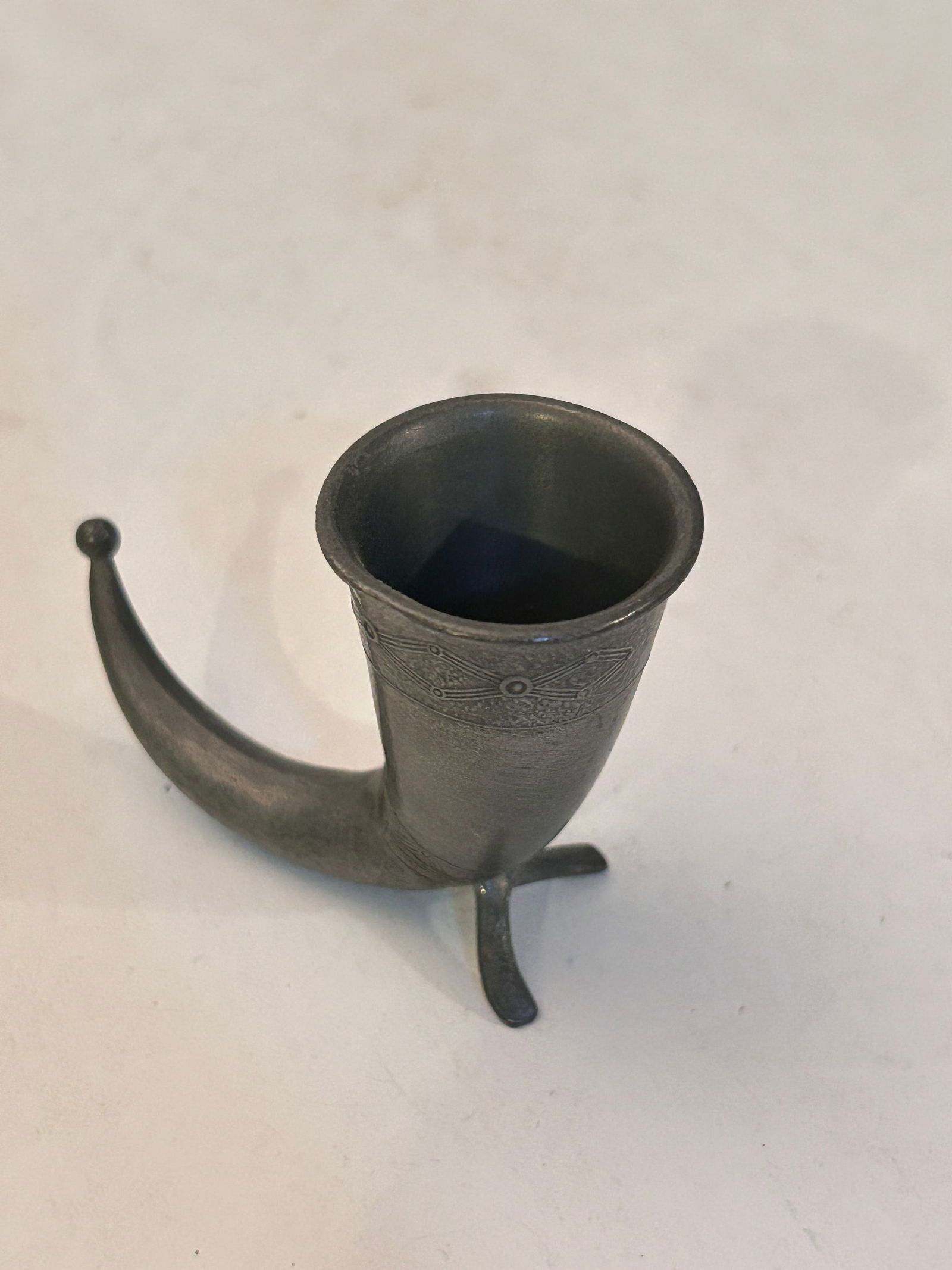 Vintage Norge Pewter Cornucopia, standing Horn, 2 1/4" tall, marked.: Vintage Norge Pewter Cornucopia, standing Horn, 2 1/4" tall, marked. Please view all photos as they are part of the description and condition of this Item, Feel free to contact me with questions or pi