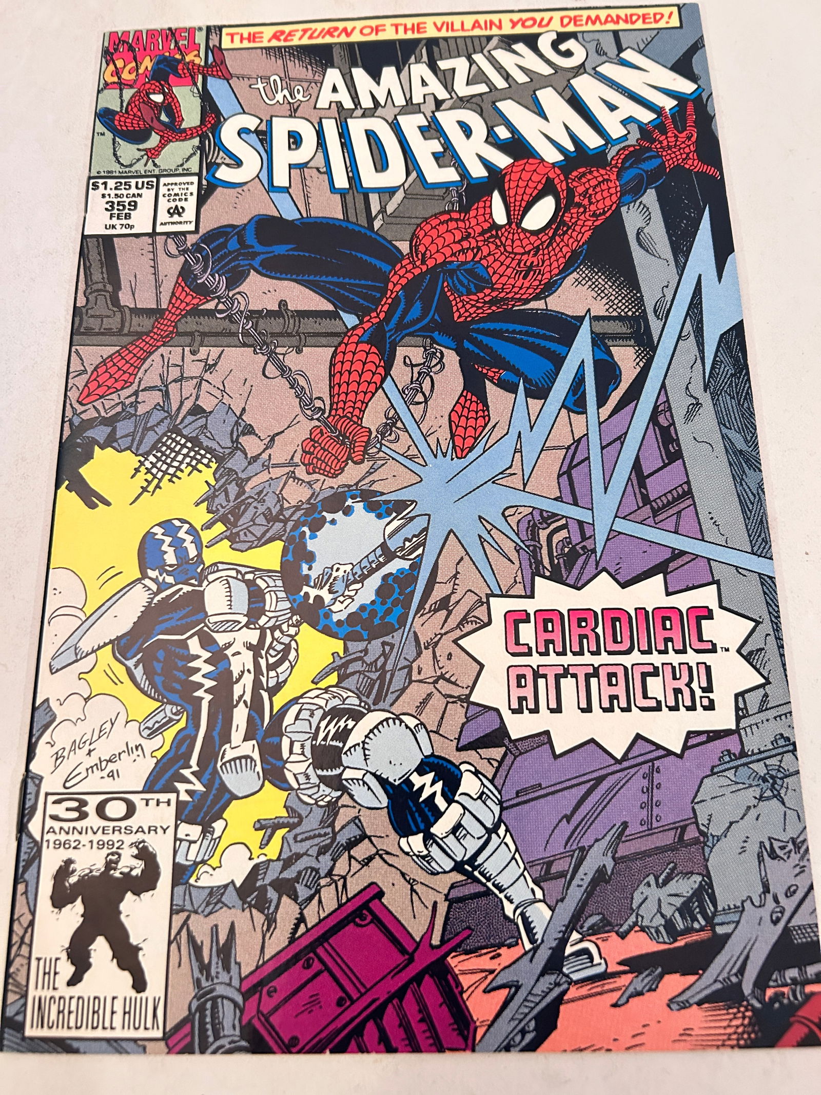 Vintage Comic Book Amazing Spider-Man # 359: Vintage Comic Book Amazing Spider-Man # 359 Please view all photos as they are part of the description and condition of this Item, Feel free to contact me with questions or picture requests! Used Item