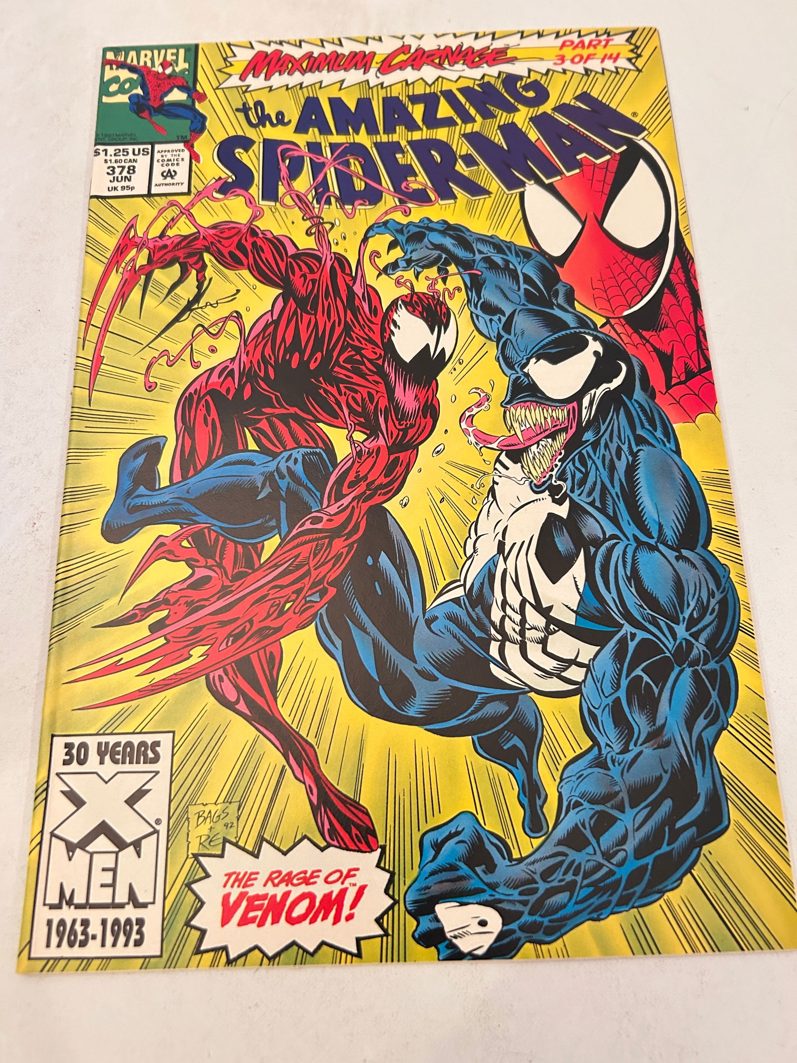 Vintage Comic Book Amazing Spider-Man # 378: Vintage Comic Book Amazing Spider-Man # 378 Please view all photos as they are part of the description and condition of this Item, Feel free to contact me with questions or picture requests! Used Item