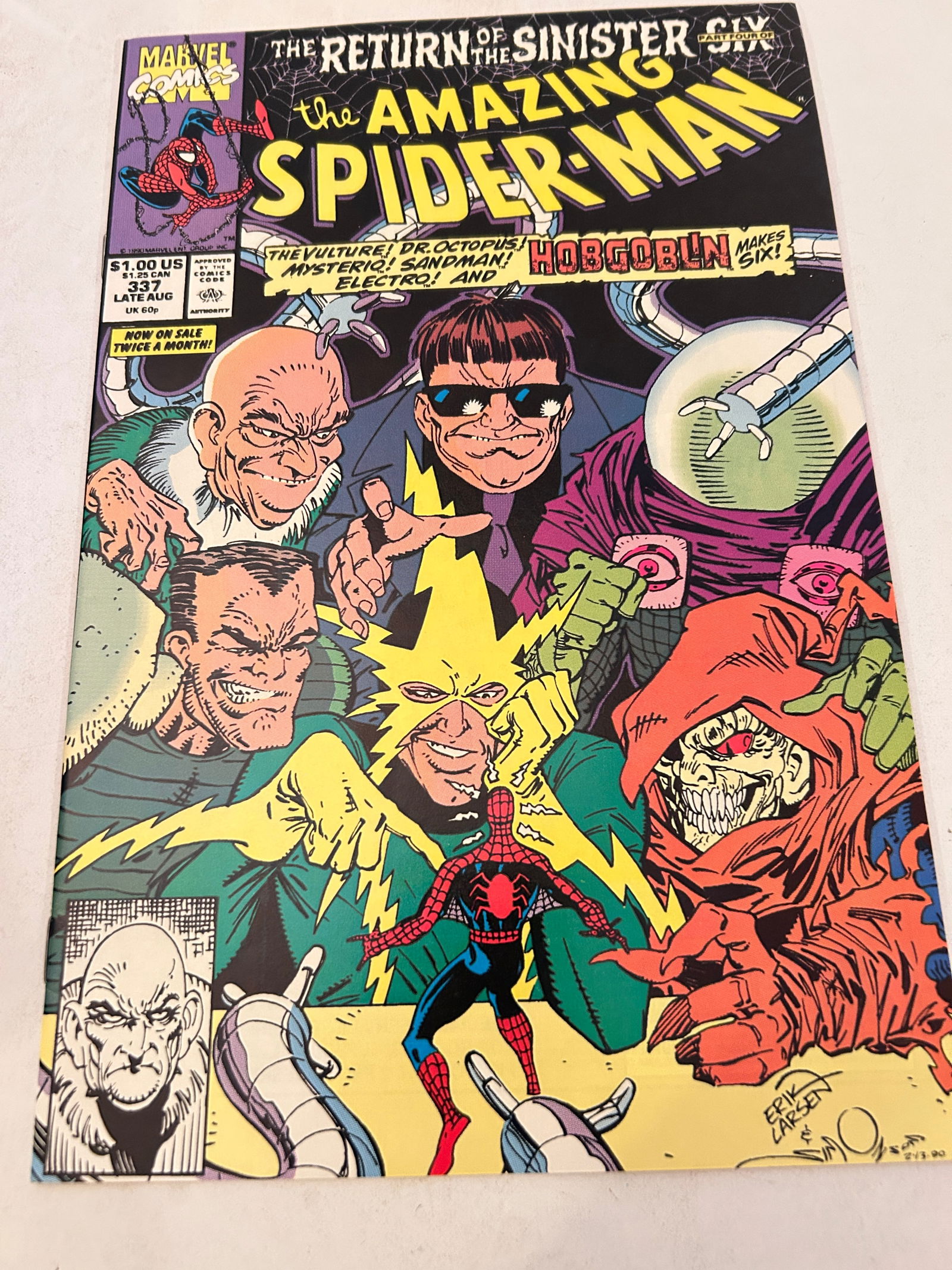 Vintage Comic Book Amazing Spider-Man # 337: Vintage Comic Book Amazing Spider-Man # 337 Please view all photos as they are part of the description and condition of this Item, Feel free to contact me with questions or picture requests! Used Item