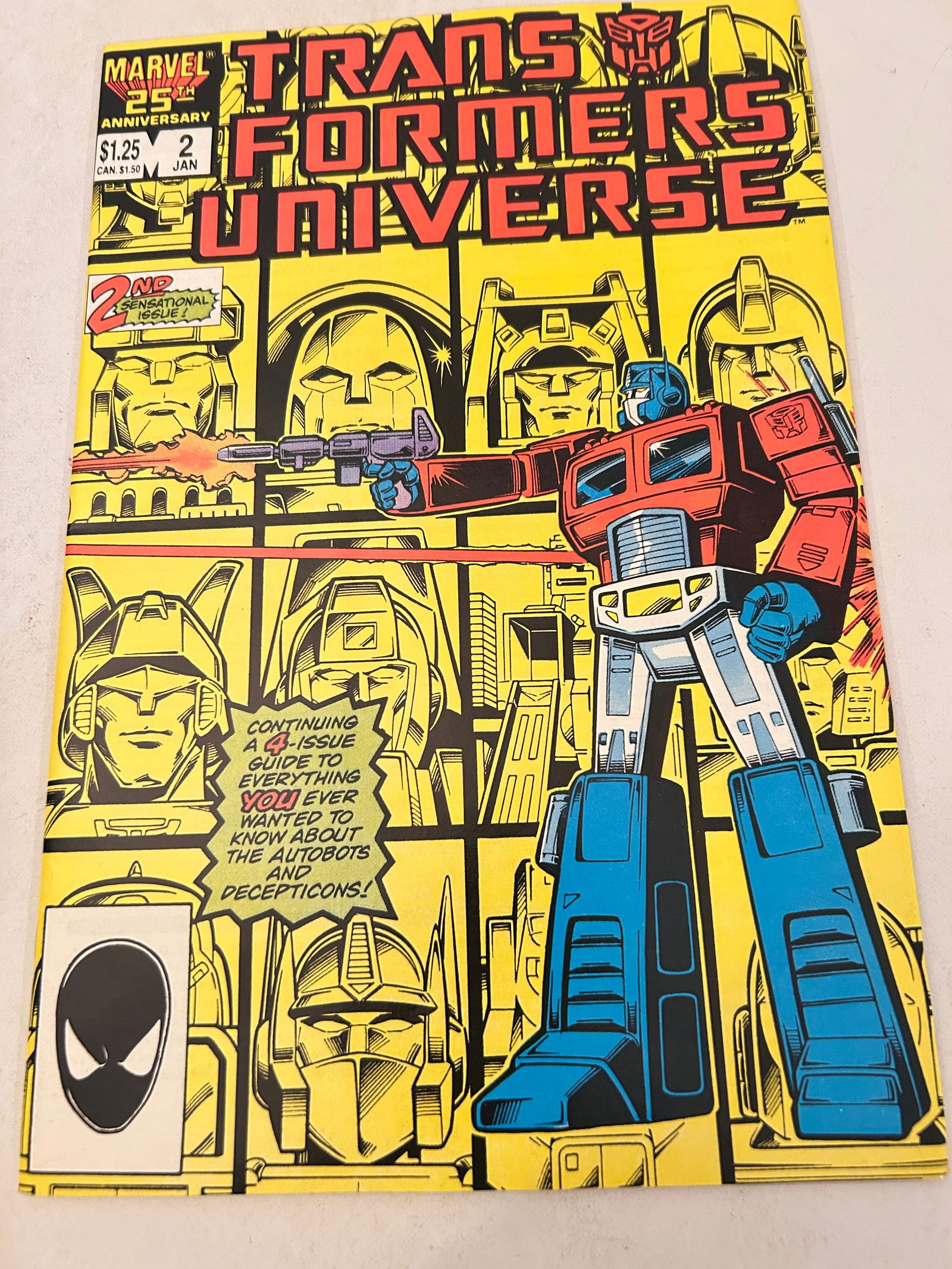 Vintage Comic Book Transformers Universe # 2: Vintage Comic Book Transformers Universe # 2 Please view all photos as they are part of the description and condition of this Item, Feel free to contact me with questions or picture requests! Used Ite