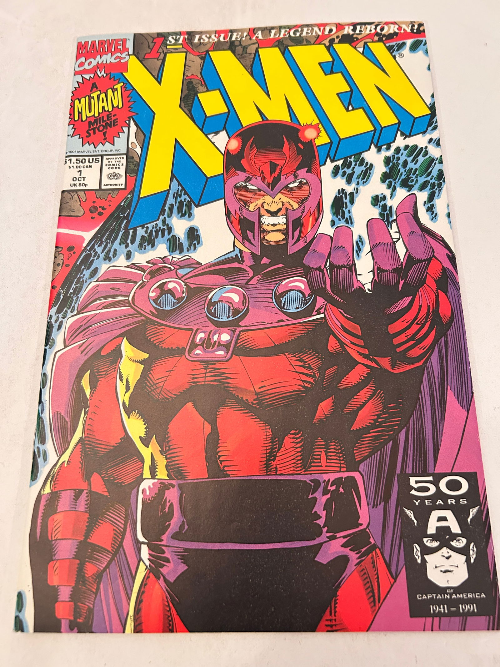 Vintage Comic Book X-Men # 1: Vintage Comic Book X-Men # 1 Please view all photos as they are part of the description and condition of this Item, Feel free to contact me with questions or picture requests! Used Item AS IS