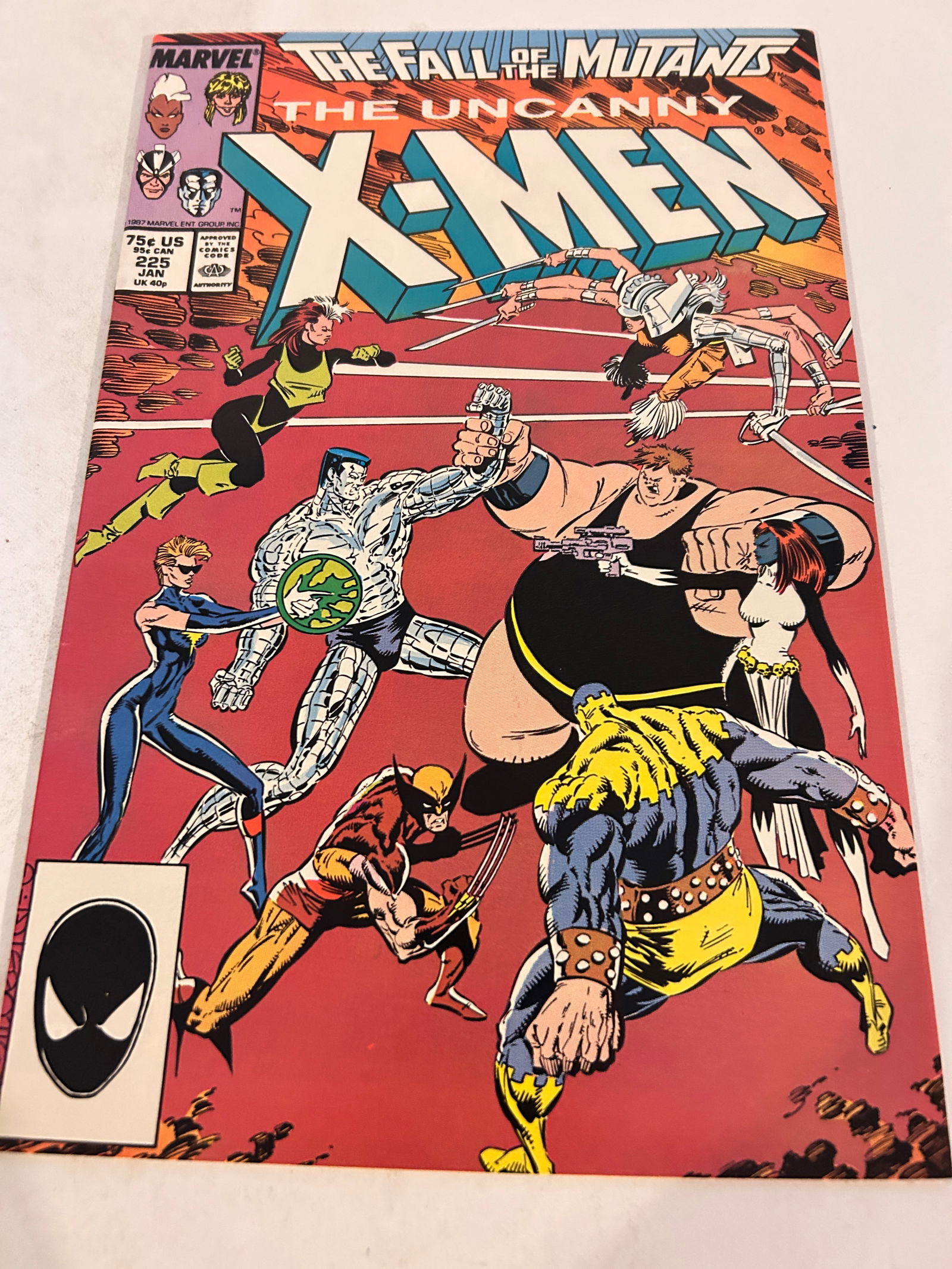 Vintage Comic Book Uncanny X-Men # 225: Vintage Comic Book Uncanny X-Men # 225 Please view all photos as they are part of the description and condition of this Item, Feel free to contact me with questions or picture requests! Used Item AS I