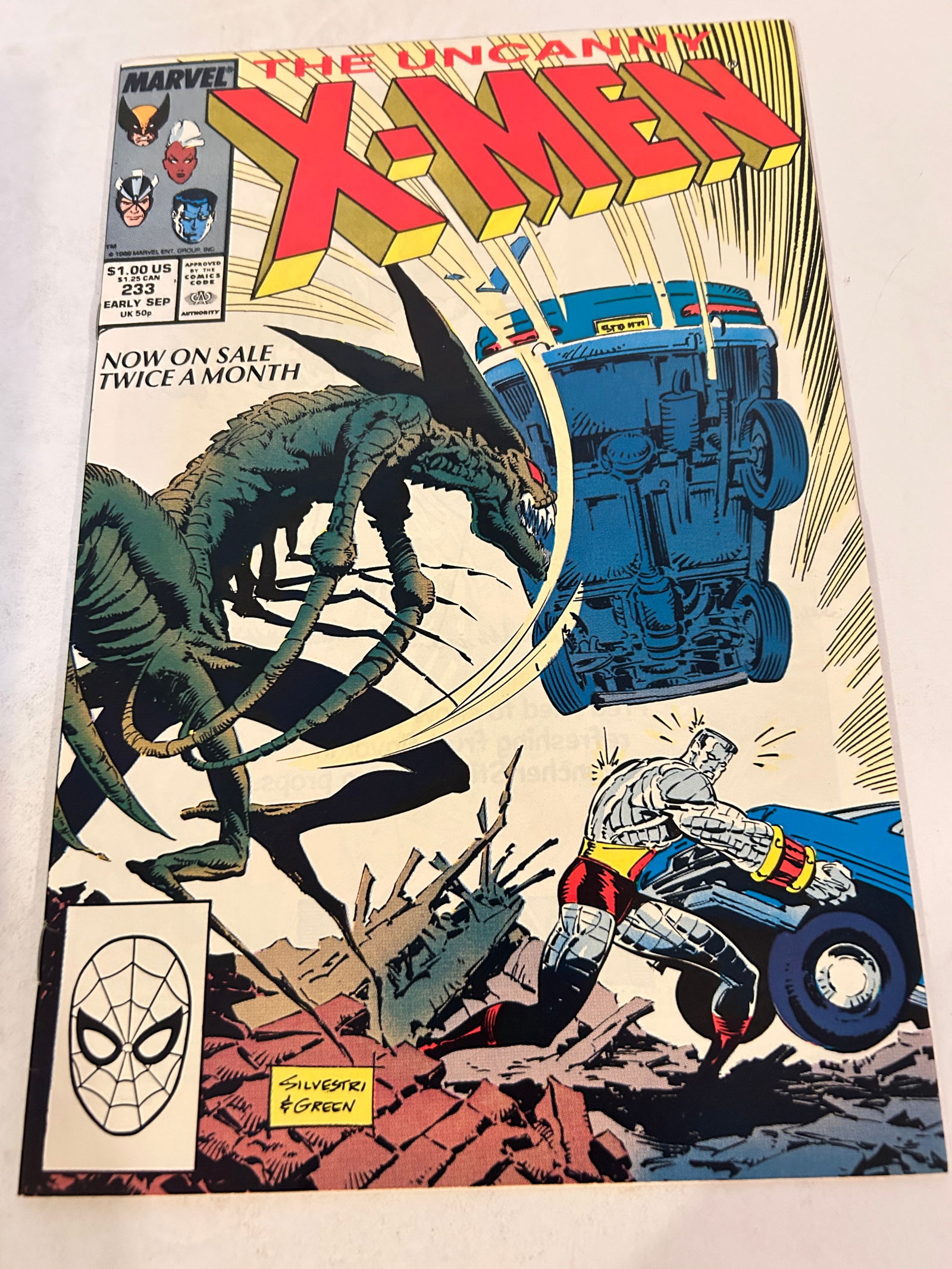Vintage Comic Book Uncanny X-Men # 233: Vintage Comic Book Uncanny X-Men # 233 Please view all photos as they are part of the description and condition of this Item, Feel free to contact me with questions or picture requests! Used Item AS I