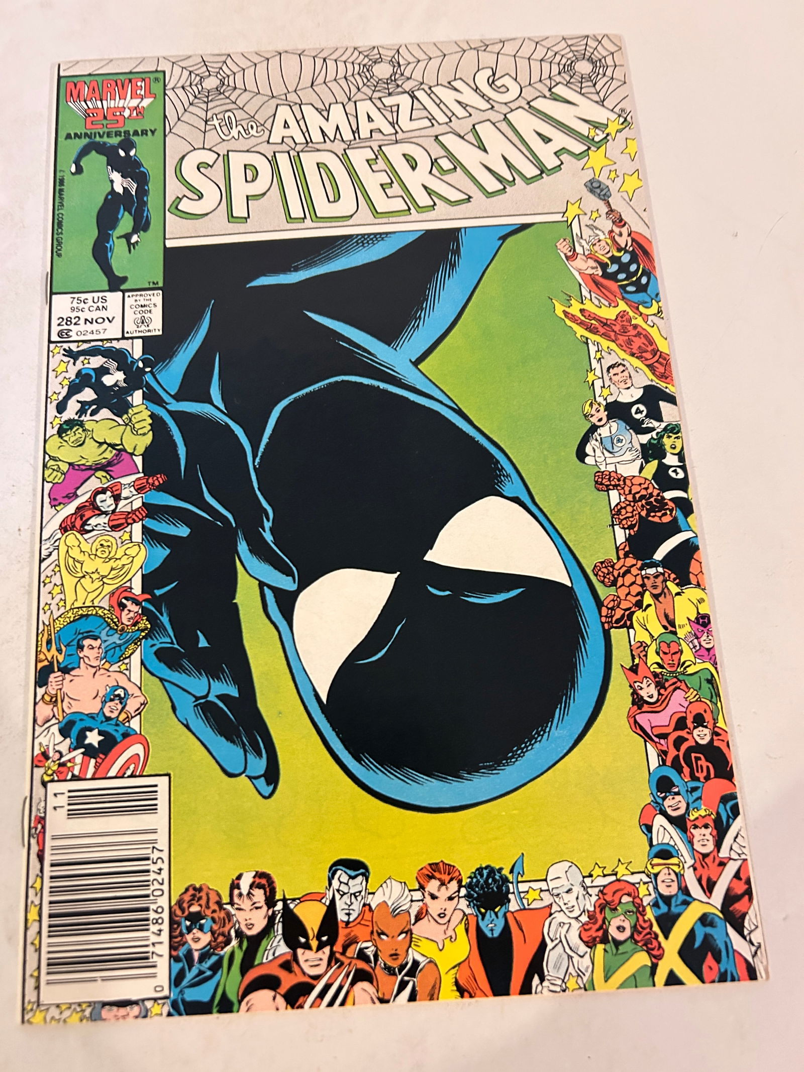 Vintage Comic Book The Amazing Spider-Man # 282: Vintage Comic Book The Amazing Spider-Man # 282 Please view all photos as they are part of the description and condition of this Item, Feel free to contact me with questions or picture requests! Used