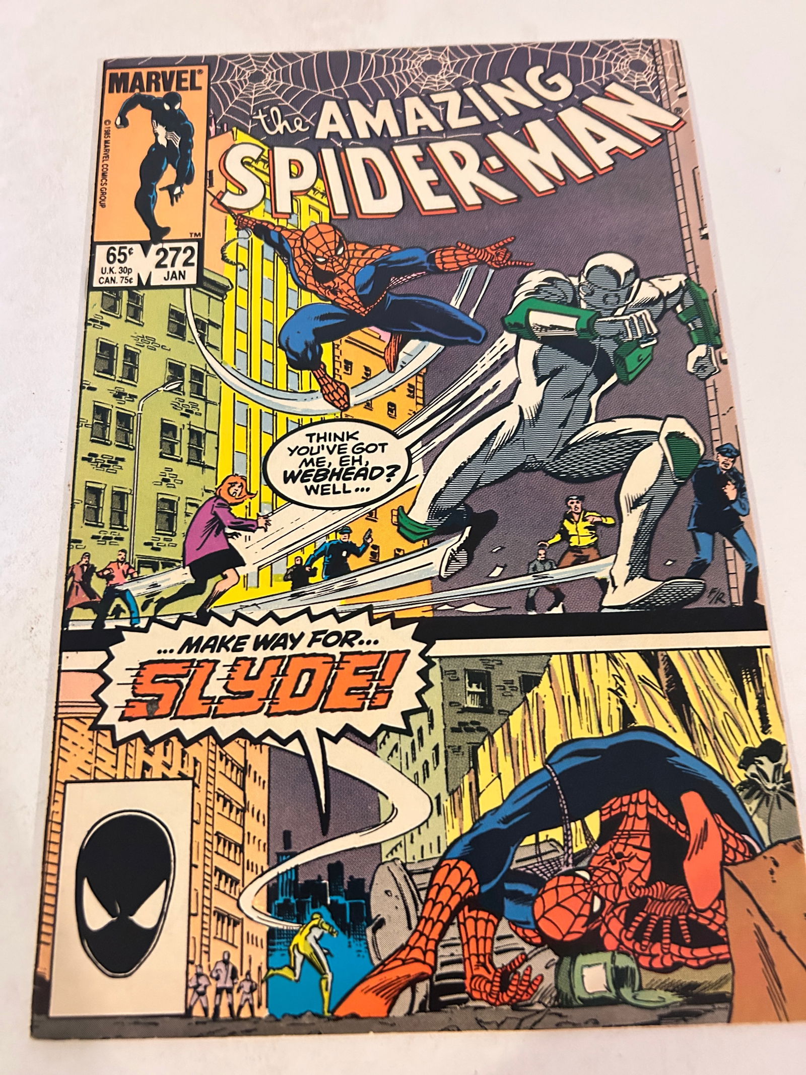 Vintage Comic Book The Amazing Spider-Man # 272: Vintage Comic Book The Amazing Spider-Man # 272 Please view all photos as they are part of the description and condition of this Item, Feel free to contact me with questions or picture requests! Used