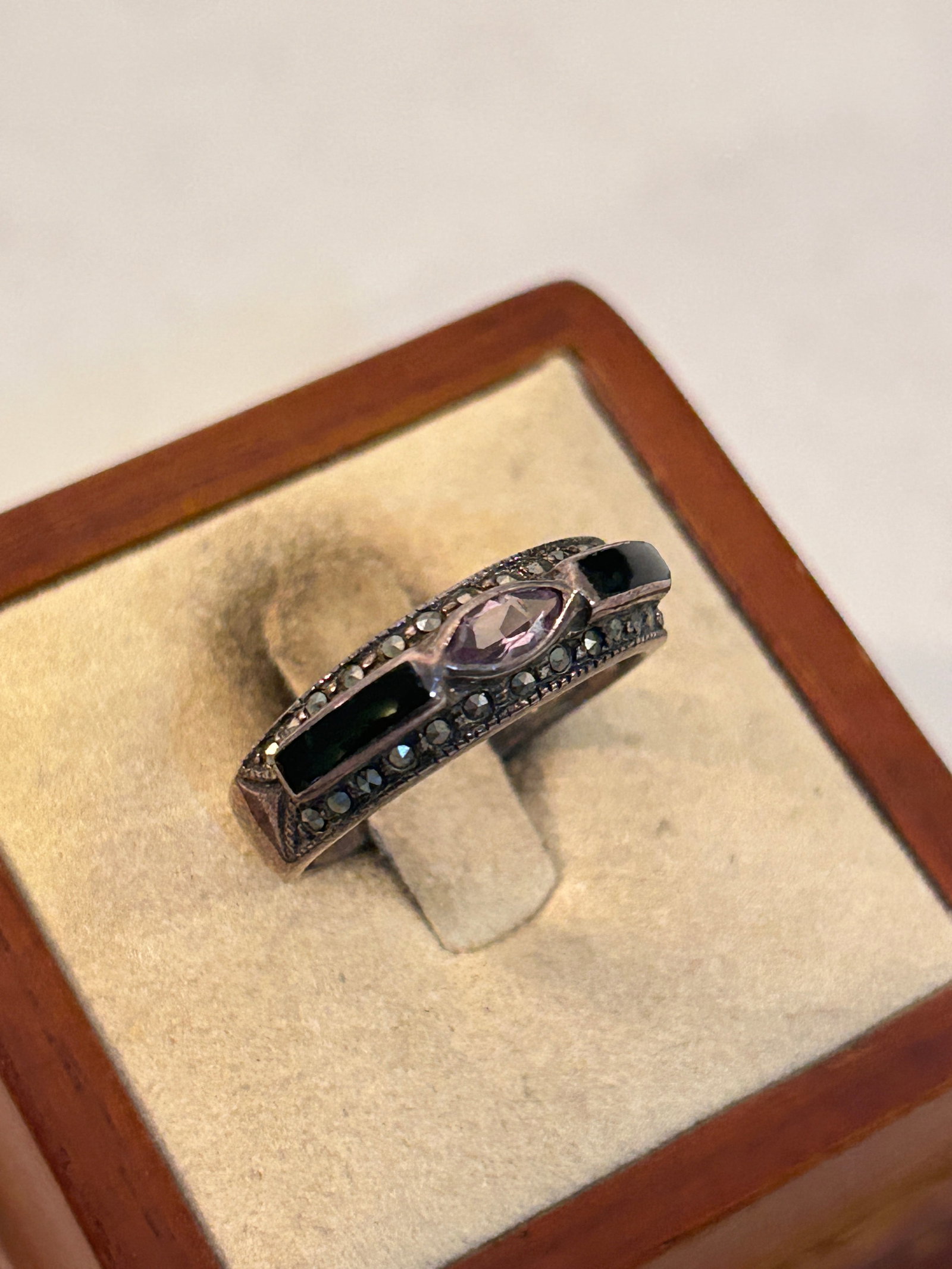 NF Chapal Zenray Sterling Silver Amethyst Onyx marcasite Ring Sz 9: NF Chapal Zenray Sterling Silver Amethyst Onyx marcasite Ring Sz 9 Please view all photos as they are part of the description and condition of this Item, Feel free to contact me with questions or pict