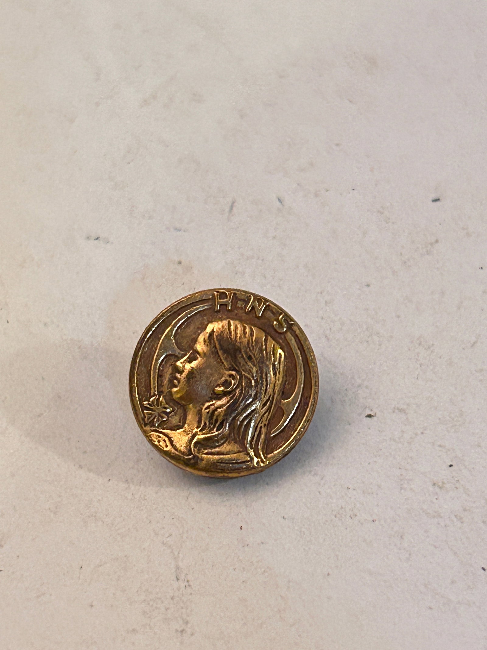 Vintage Holy Name Society HNS pin: Vintage Holy Name Society HNS pin Please view all photos as they are part of the description and condition of this Item, Feel free to contact me with questions or picture requests! Used Item AS IS