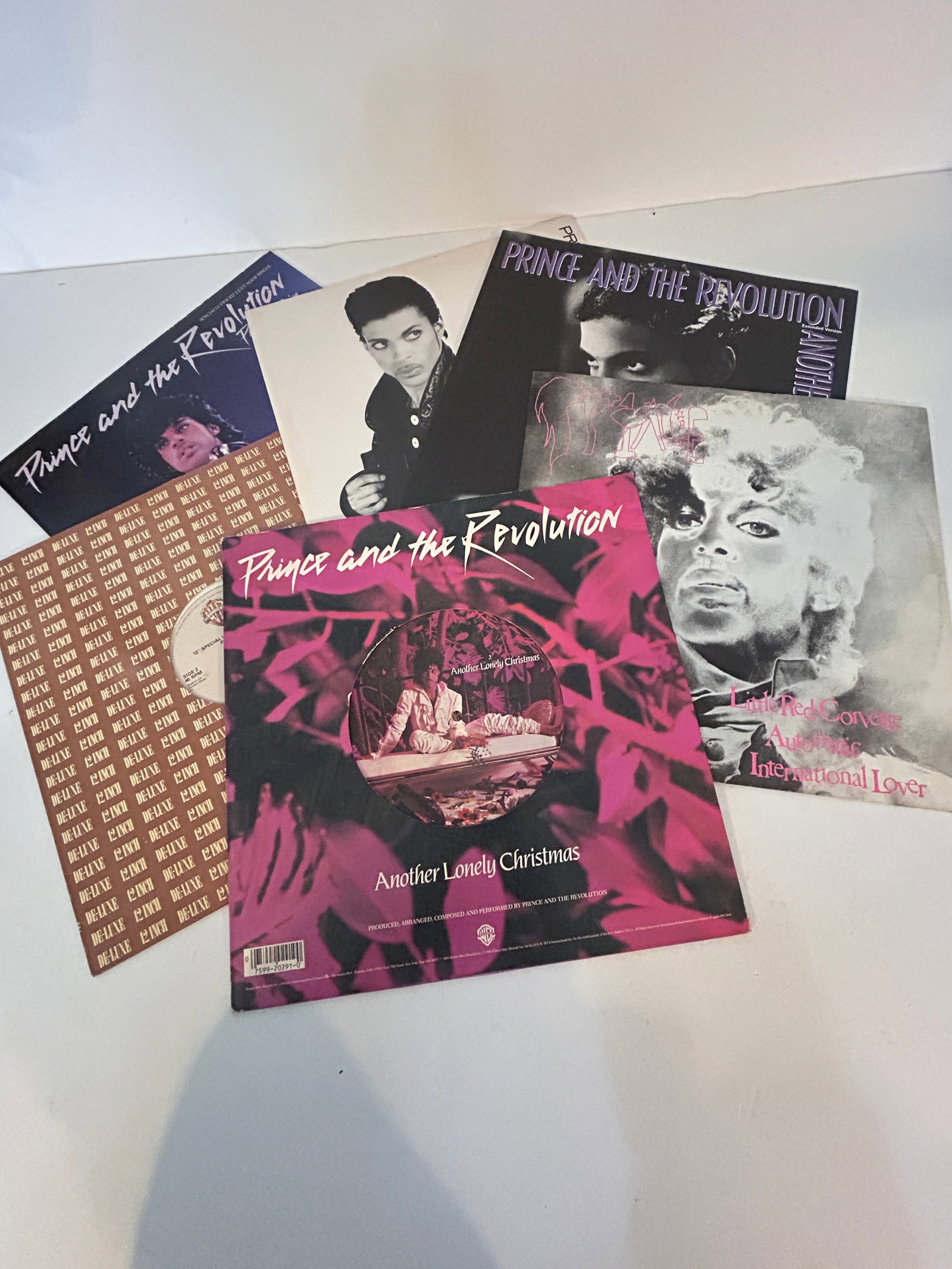 Vintage Lot of 6 Prince LP Albums: Vintage Lot of 6 Prince LP Albums Please view all photos as they are part of the description and condition of this Item, Feel free to contact me with questions or picture requests! Used Item AS IS