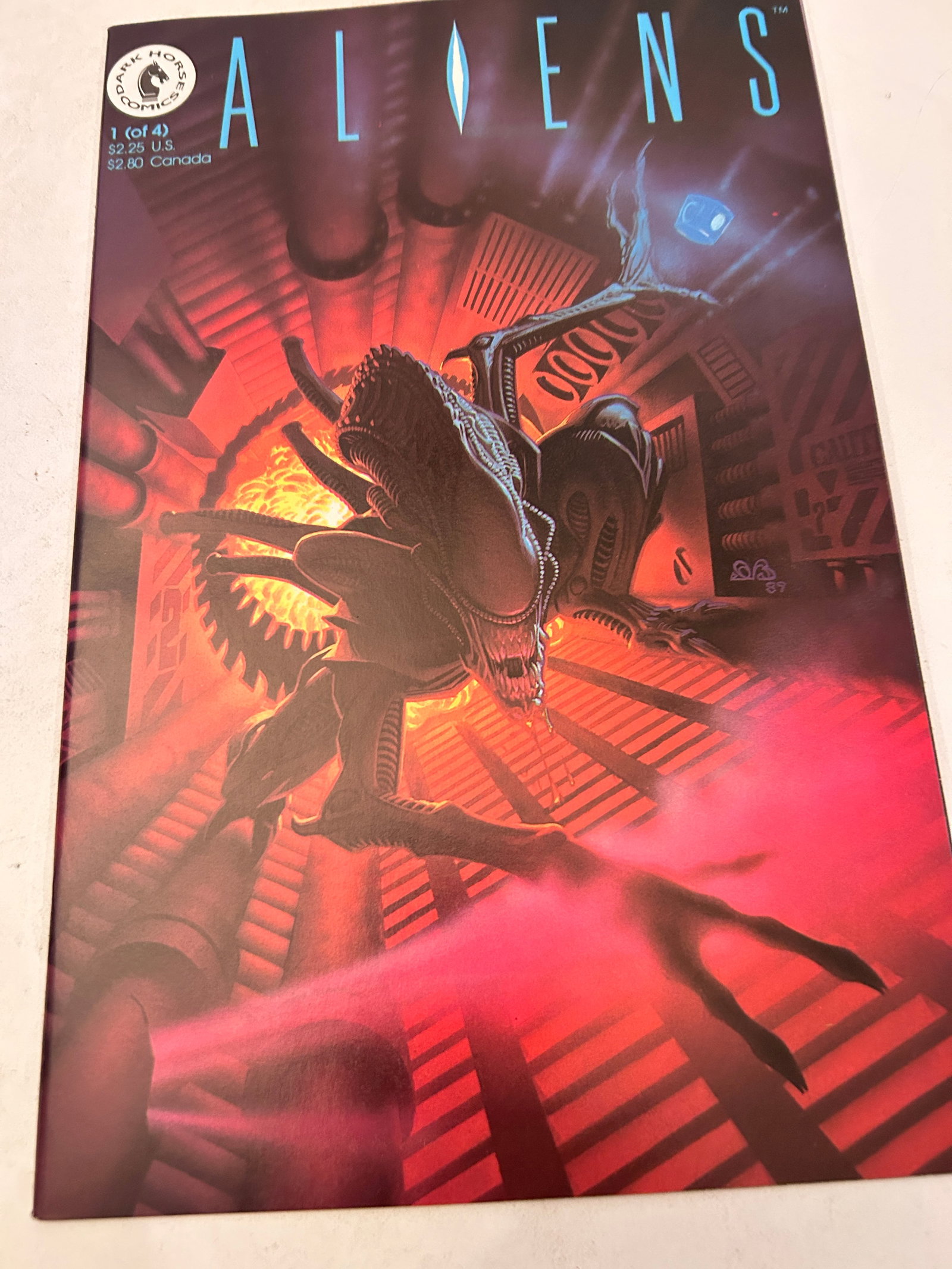 Vintage Comic Book Aliens # 1: Vintage Comic Book Aliens # 1 Please view all photos as they are part of the description and condition of this Item, Feel free to contact me with questions or picture requests! Used Item AS IS