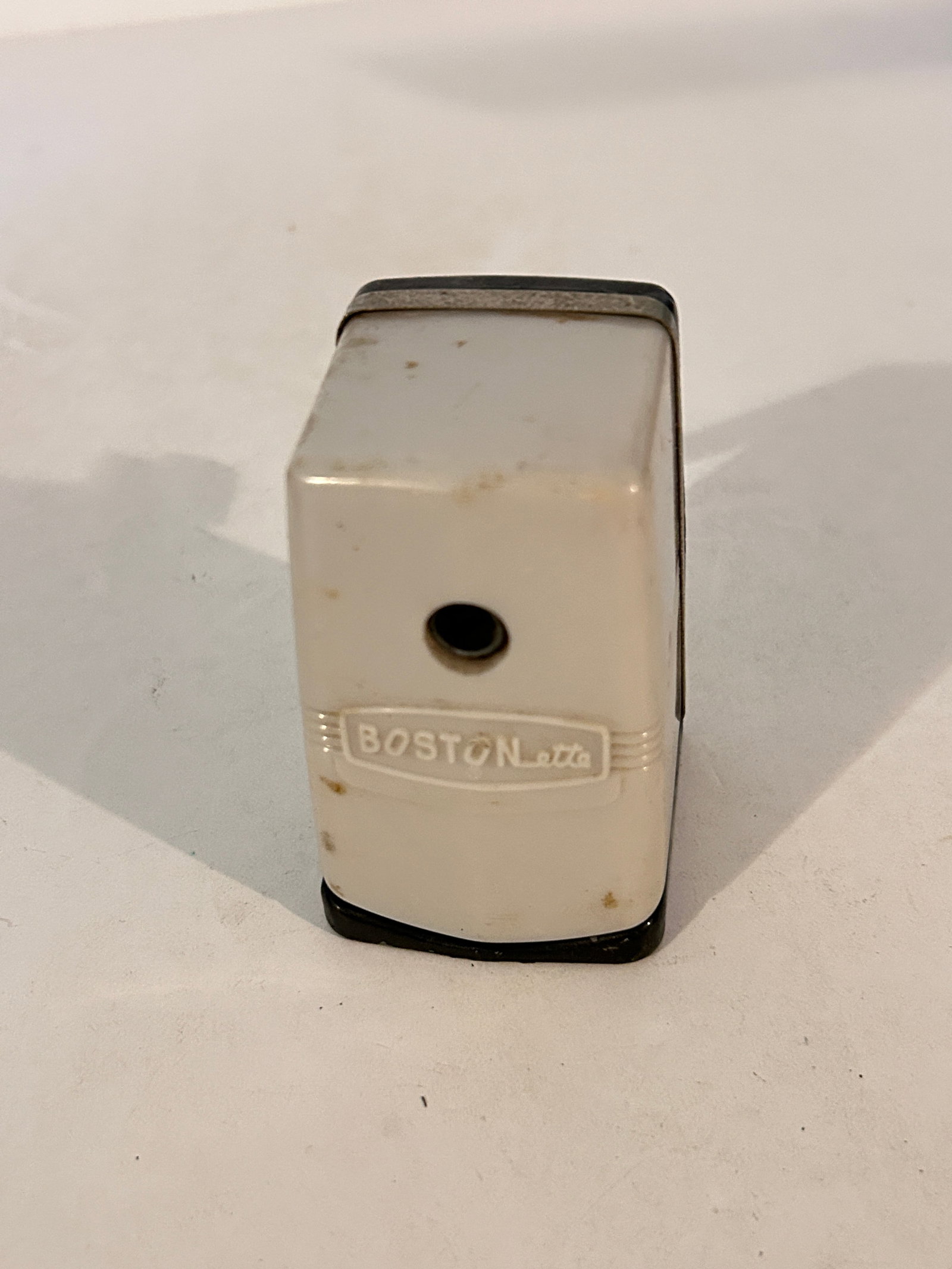 Vintage Boston Bostonette Manual Pencil Sharpener Desktop Dark Gray No Cracks: Vintage Boston Bostonette Manual Pencil Sharpener Desktop Dark Gray No Cracks Please view all photos as they are part of the description and condition of this Item, Feel free to contact me with questi