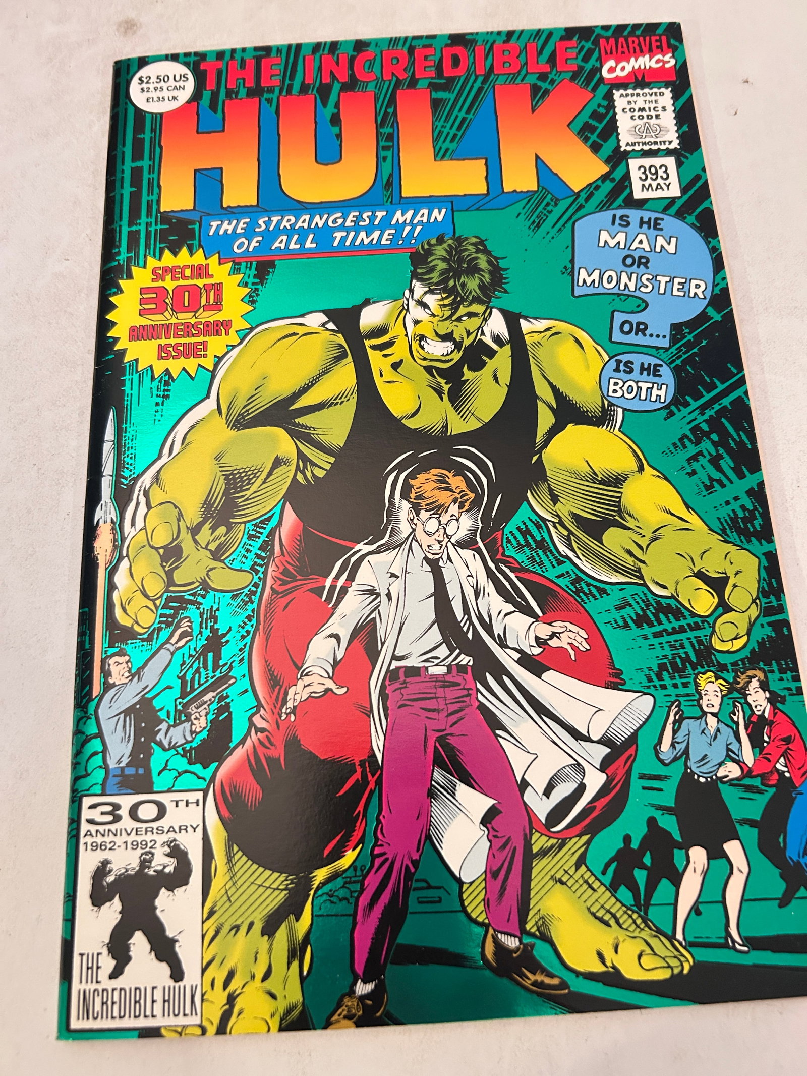 Vintage Comic Book the Incredible Hulk # 393: Vintage Comic Book the Incredible Hulk # 393 Please view all photos as they are part of the description and condition of this Item, Feel free to contact me with questions or picture requests! Used Ite