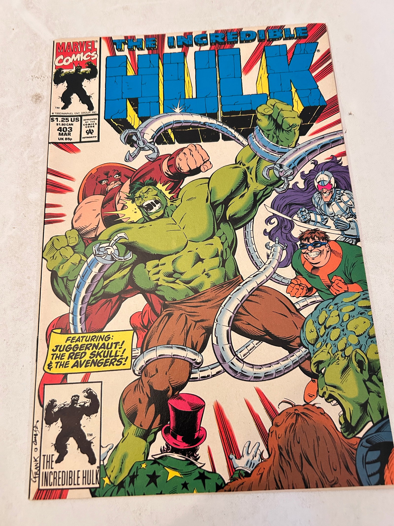 Vintage Comic Book the Incredible Hulk # 403: Vintage Comic Book the Incredible Hulk # 403 Please view all photos as they are part of the description and condition of this Item, Feel free to contact me with questions or picture requests! Used Ite