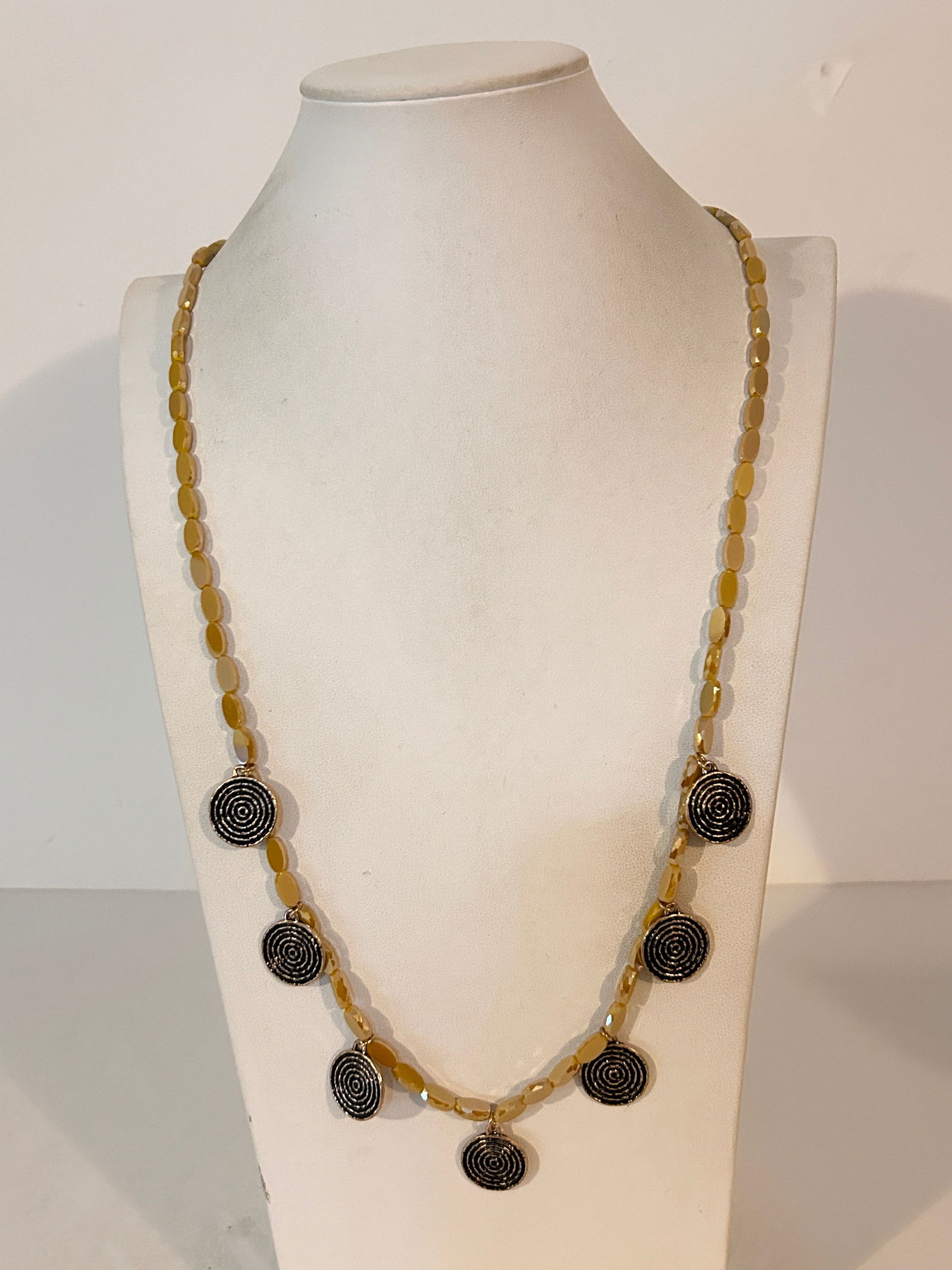 Zara Vintage Stone Beaded Coin Pendant Necklace 30": Zara Vintage Stone Beaded Coin Pendant Necklace 30" Please view all photos as they are part of the description and condition of this Item, Feel free to contact me with questions or picture requests! U