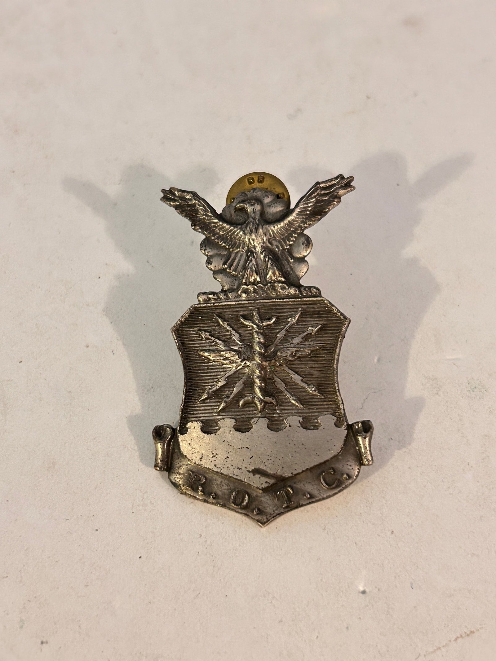 Vintage U.S. Air Force USAF ROTC Badge Missle Eagle Crest Lapel Pin Pinback: Vintage U.S. Air Force USAF ROTC Badge Missle Eagle Crest Lapel Pin Pinback Please view all photos as they are part of the description and condition of this Item, Feel free to contact me with question