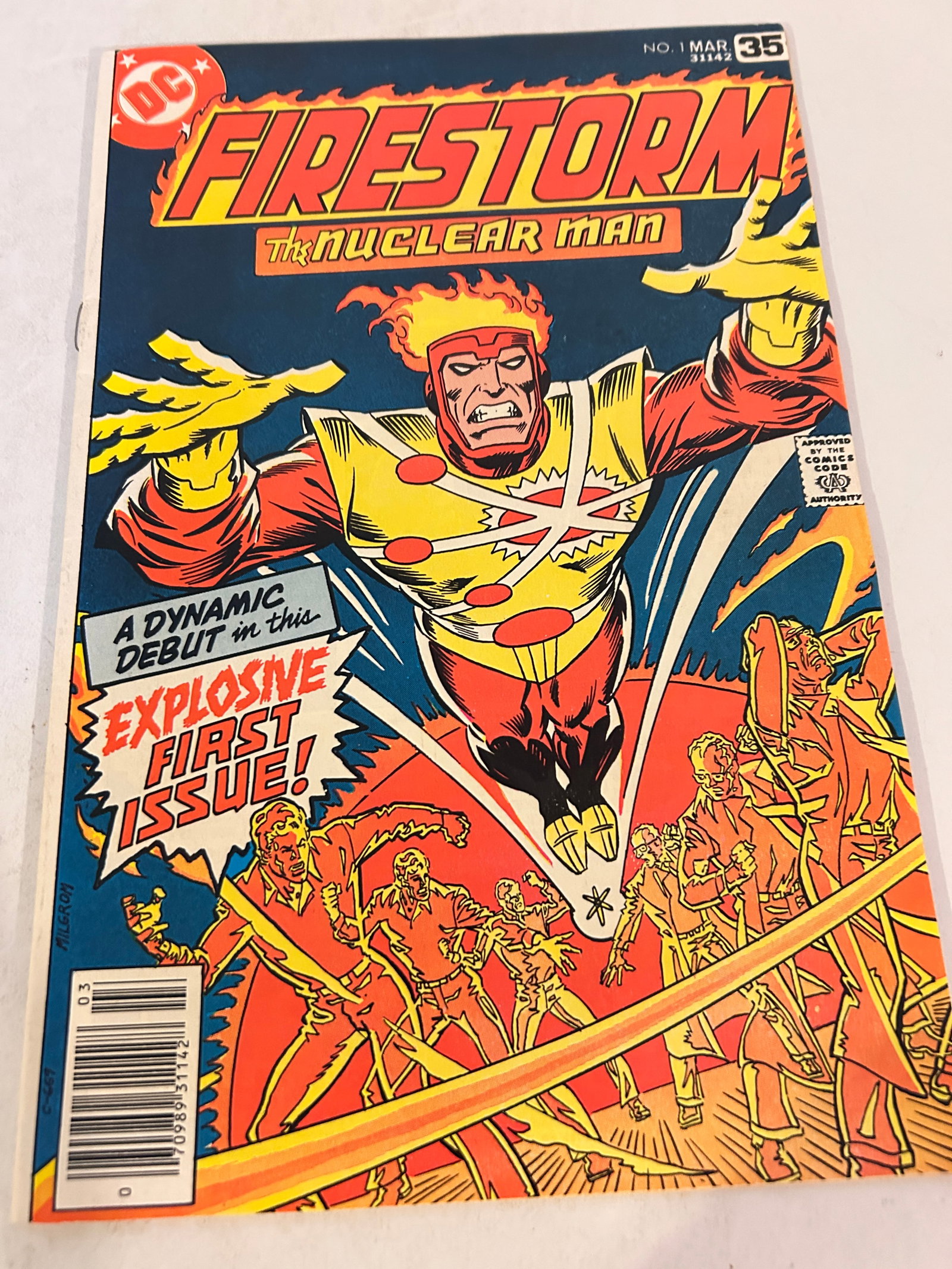 Vintage Comic Book Firestorm # 1: Vintage Comic Book Firestorm # 1 Please view all photos as they are part of the description and condition of this Item, Feel free to contact me with questions or picture requests! Used Item AS IS