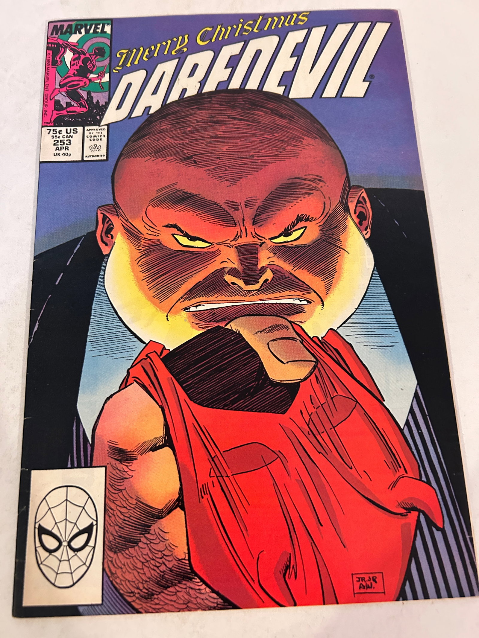 Vintage Comic Book Daredevil # 253: Vintage Comic Book Daredevil # 253 Please view all photos as they are part of the description and condition of this Item, Feel free to contact me with questions or picture requests! Used Item AS IS