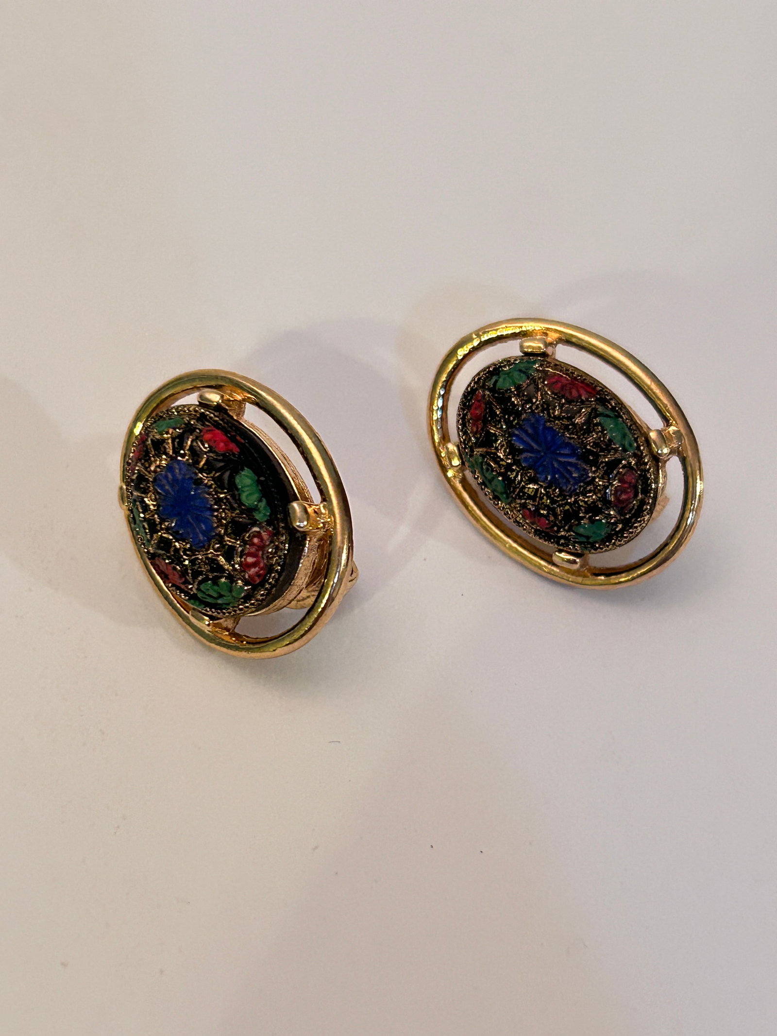 Vintage Sarah Coventry Clip on Earrings Light of the East (1 of 5)