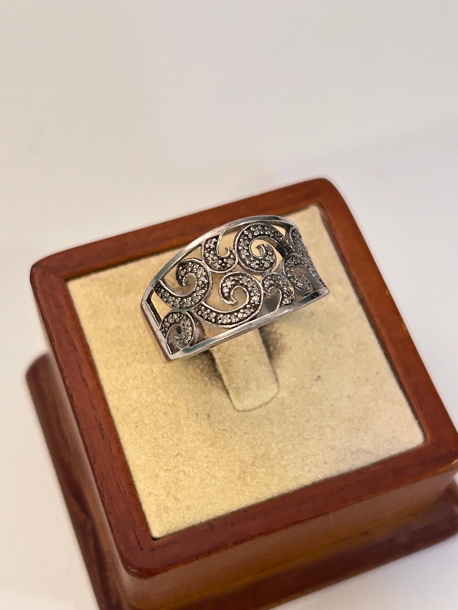 Jane Seymour JWBR Sterling Silver 925 Diamond Ring 6 grams sz 12 (1 of 4)