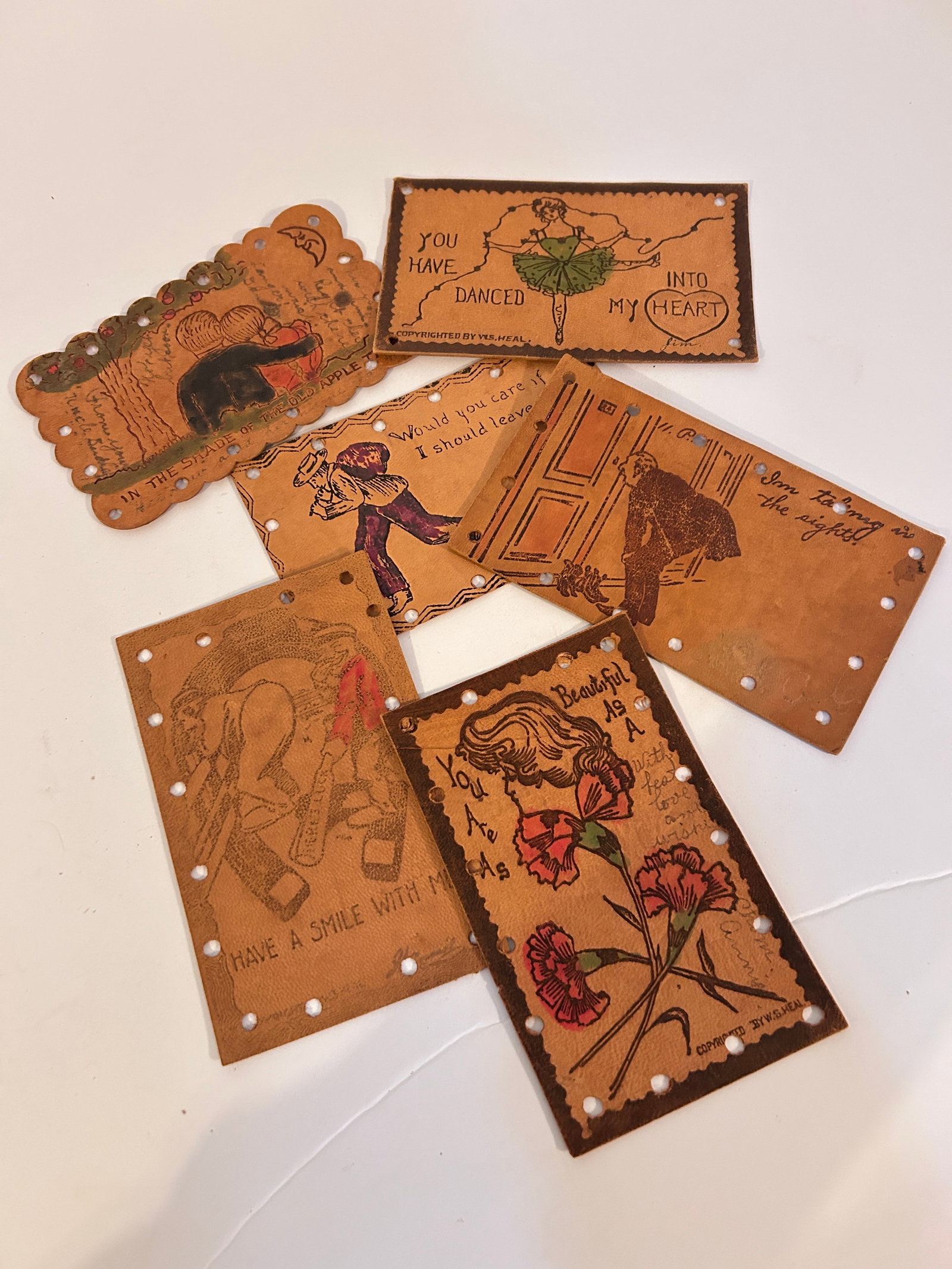 Vintage Lot of 6 Leather Post Cards: Vintage Lot of 6 Leather Post Cards Please view all photos as they are part of the description and condition of this Item, Feel free to contact me with questions or picture requests! Used Item AS IS