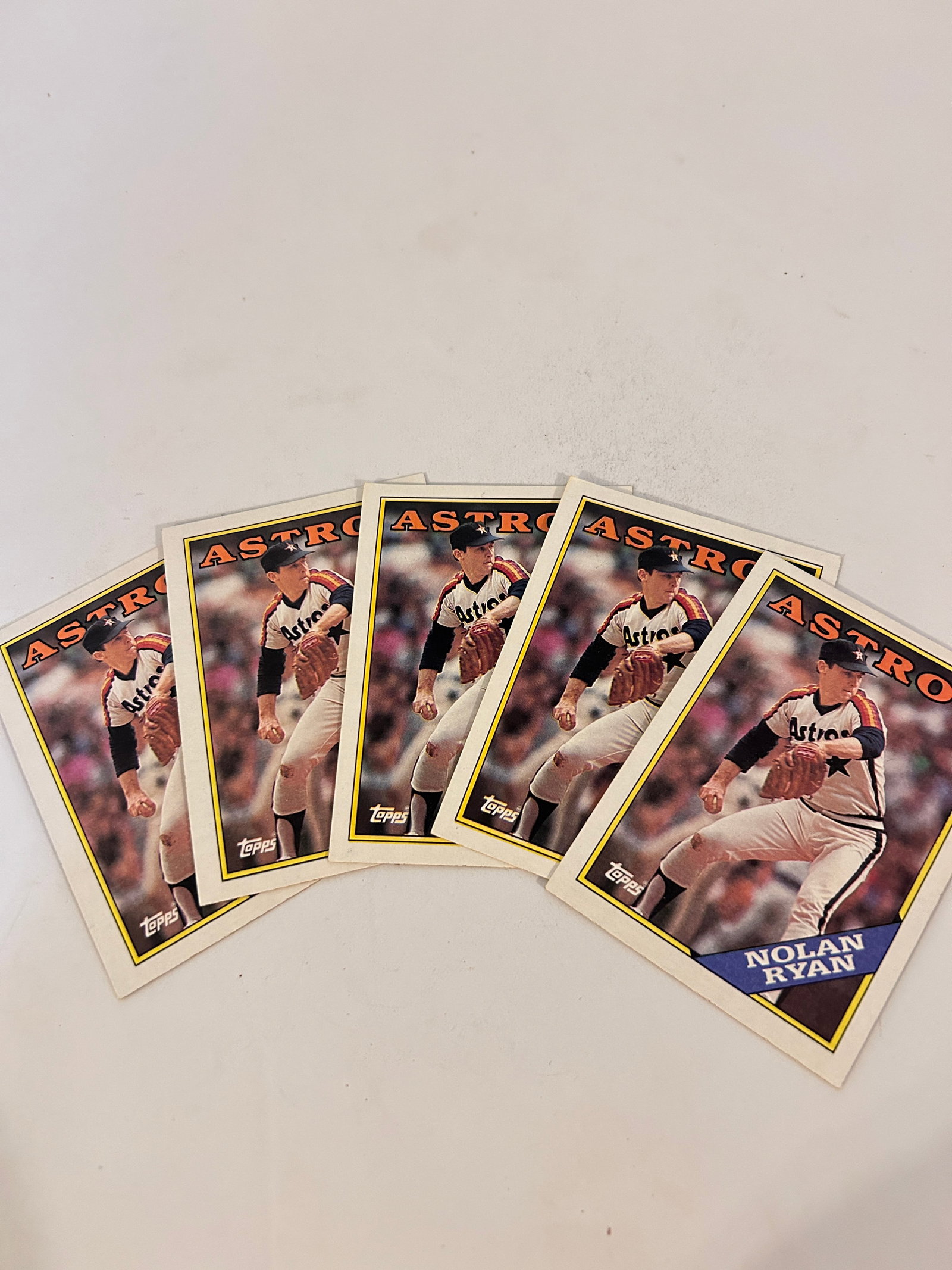 Vintage Lot of 5 Nolan Ryan Basebale Cards: Vintage Lot of 5 Nolan Ryan Basebale Cards Please view all photos as they are part of the description and condition of this Item, Feel free to contact me with questions or picture requests! Used Item 