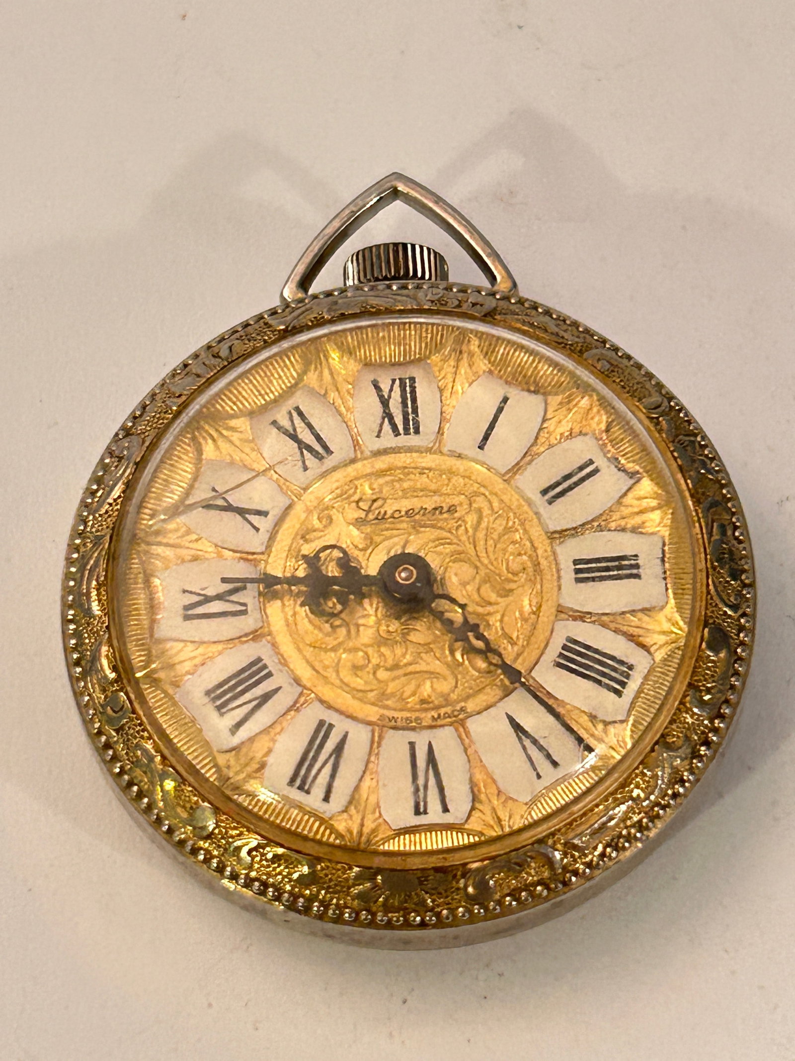 Vintage Lucerne Mech Working Watch Pendant Swiss: Vintage Lucerne Mech Working Watch Pendant Swiss Please view all photos as they are part of the description and condition of this Item, Feel free to contact me with questions or picture requests! Used