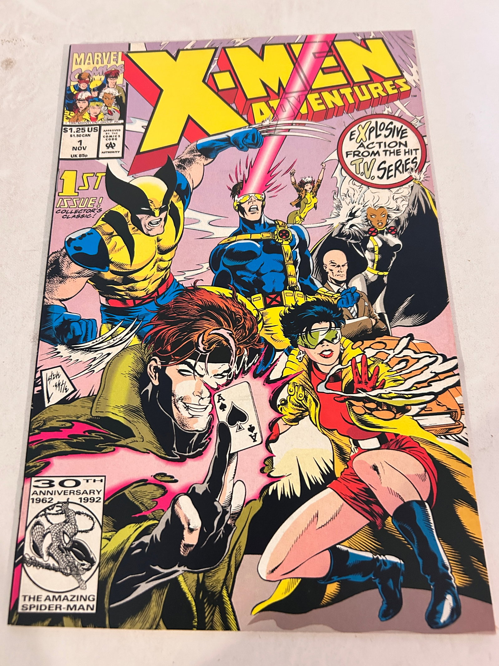 Vintage Comic Book X-Men Adventures # 1: Vintage Comic Book X-Men Adventures # 1 Please view all photos as they are part of the description and condition of this Item, Feel free to contact me with questions or picture requests! Used Item AS 