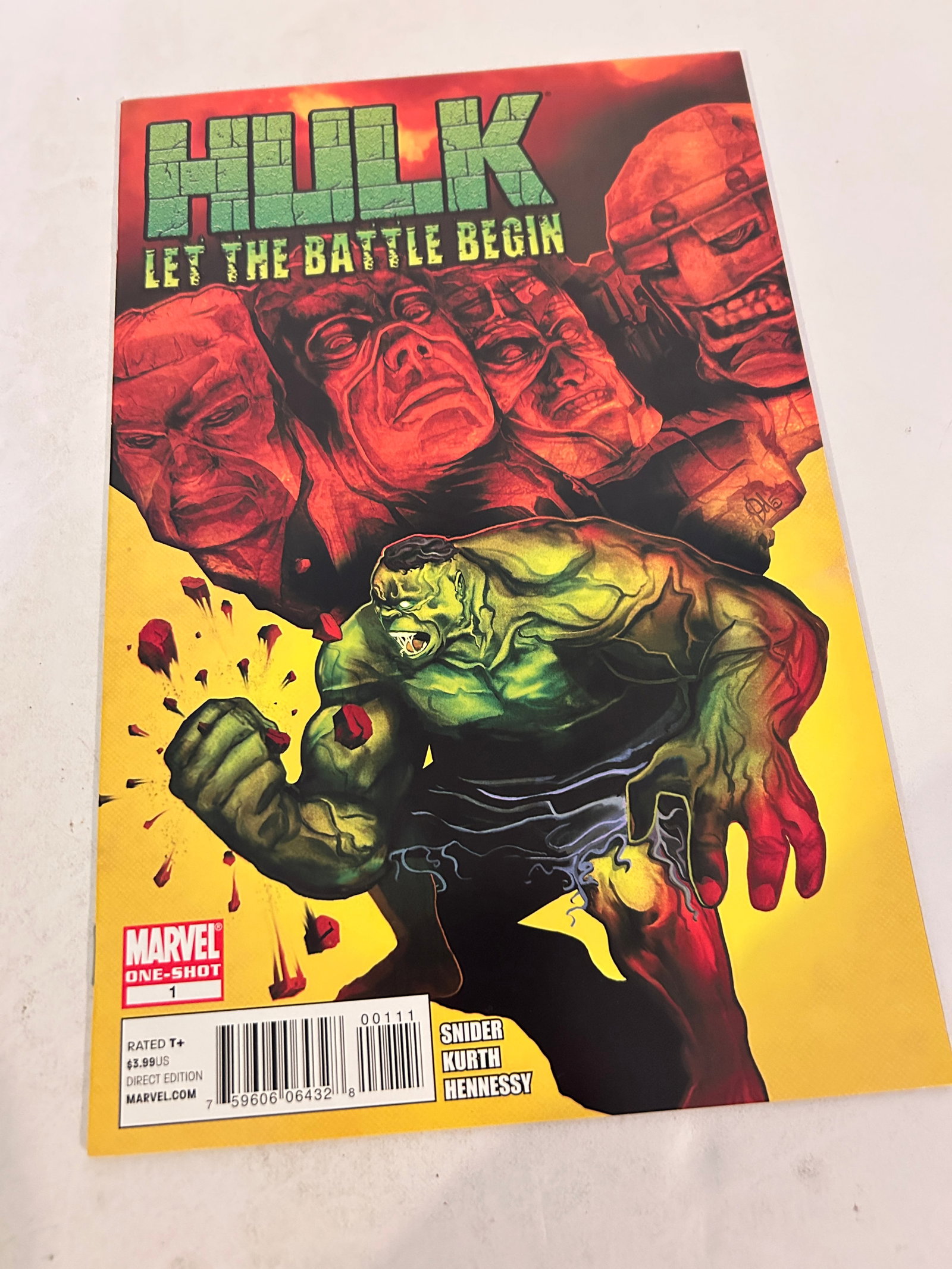 Vintage Comic Book Hulk let the battle Begin # 1 (1 of 2)
