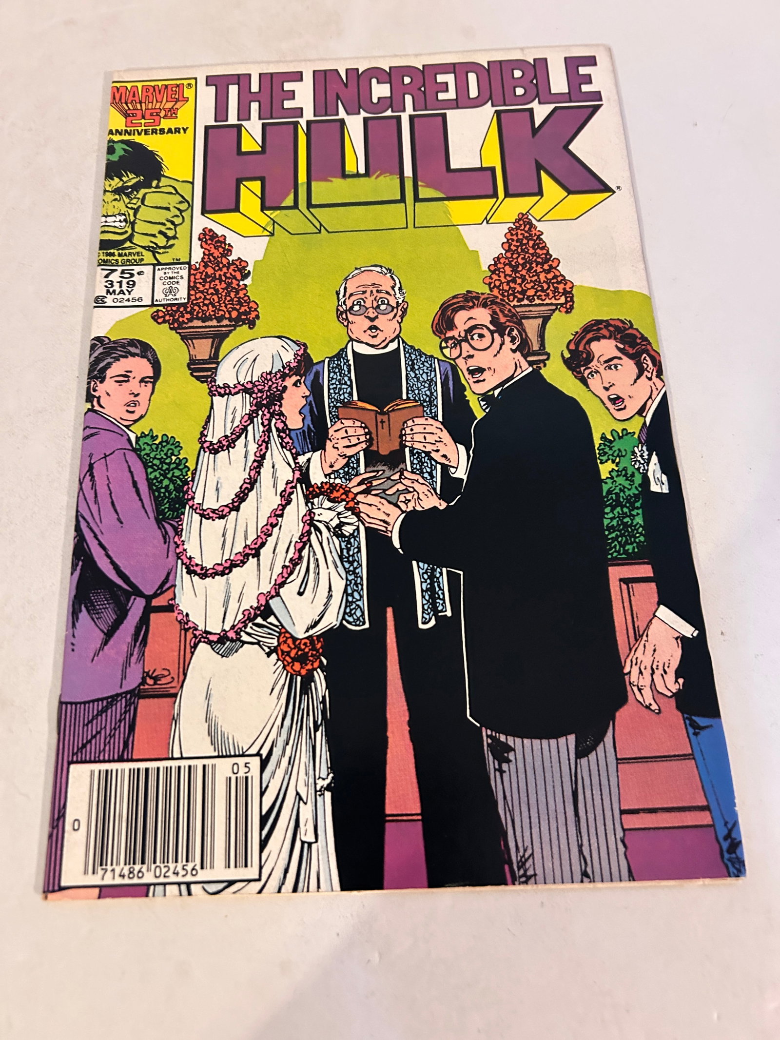 Vintage Comic Book The Incredible Hulk # 319 (1 of 2)