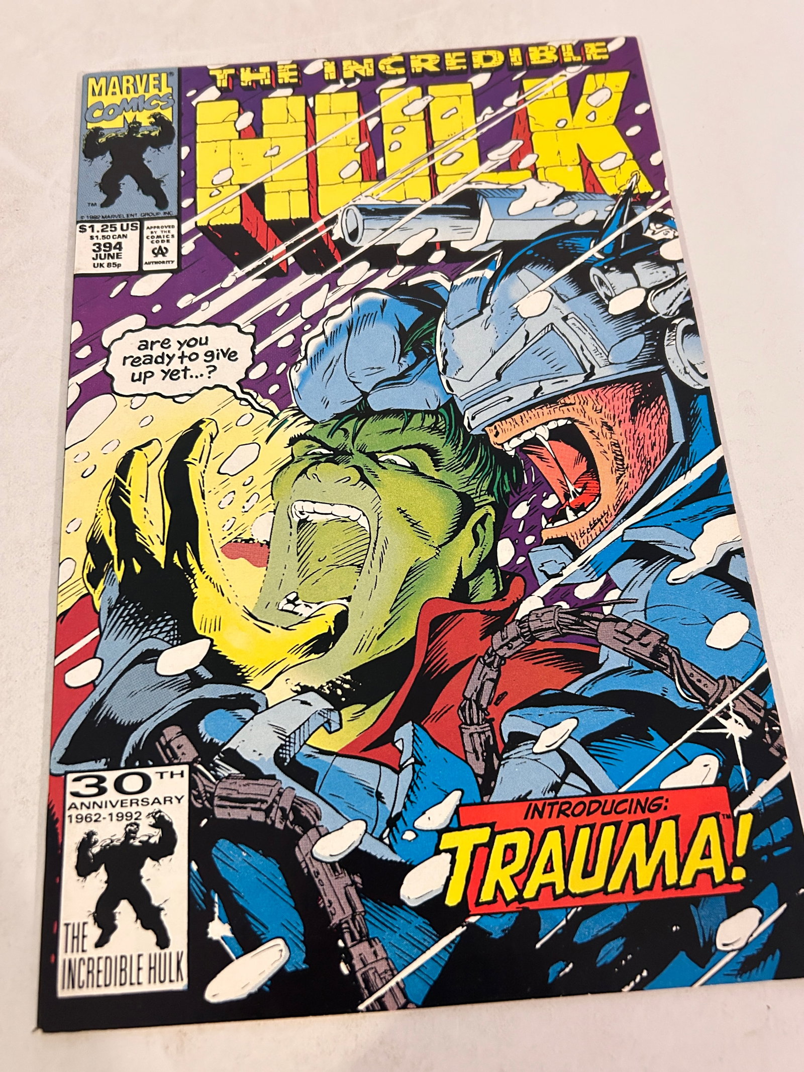 Vintage Comic Book The Incredible Hulk # 394: Vintage Comic Book The Incredible Hulk # 394 Please view all photos as they are part of the description and condition of this Item, Feel free to contact me with questions or picture requests! Used Ite