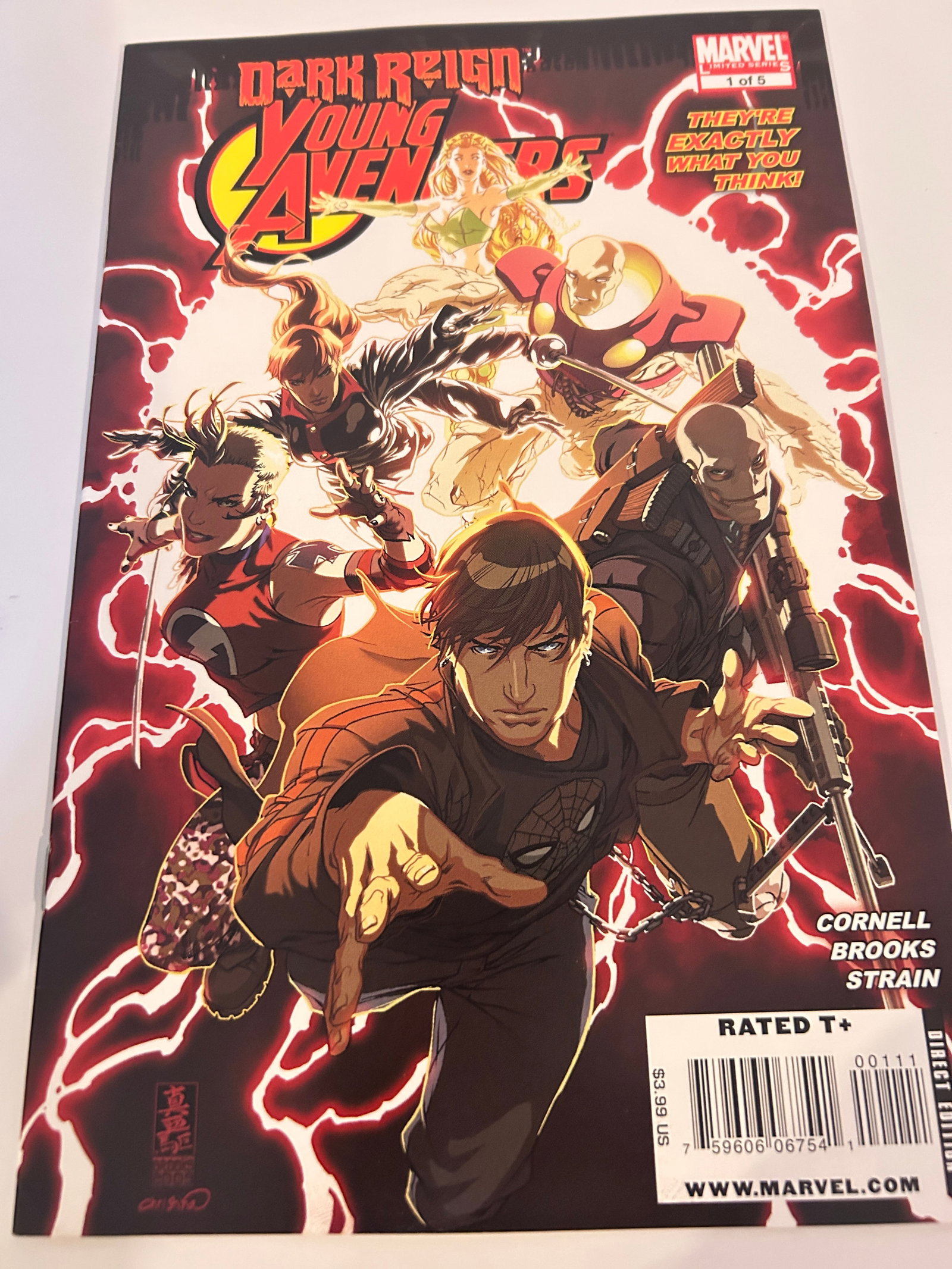 Vintage Comic Book Young Avengers # 1 (1 of 2)