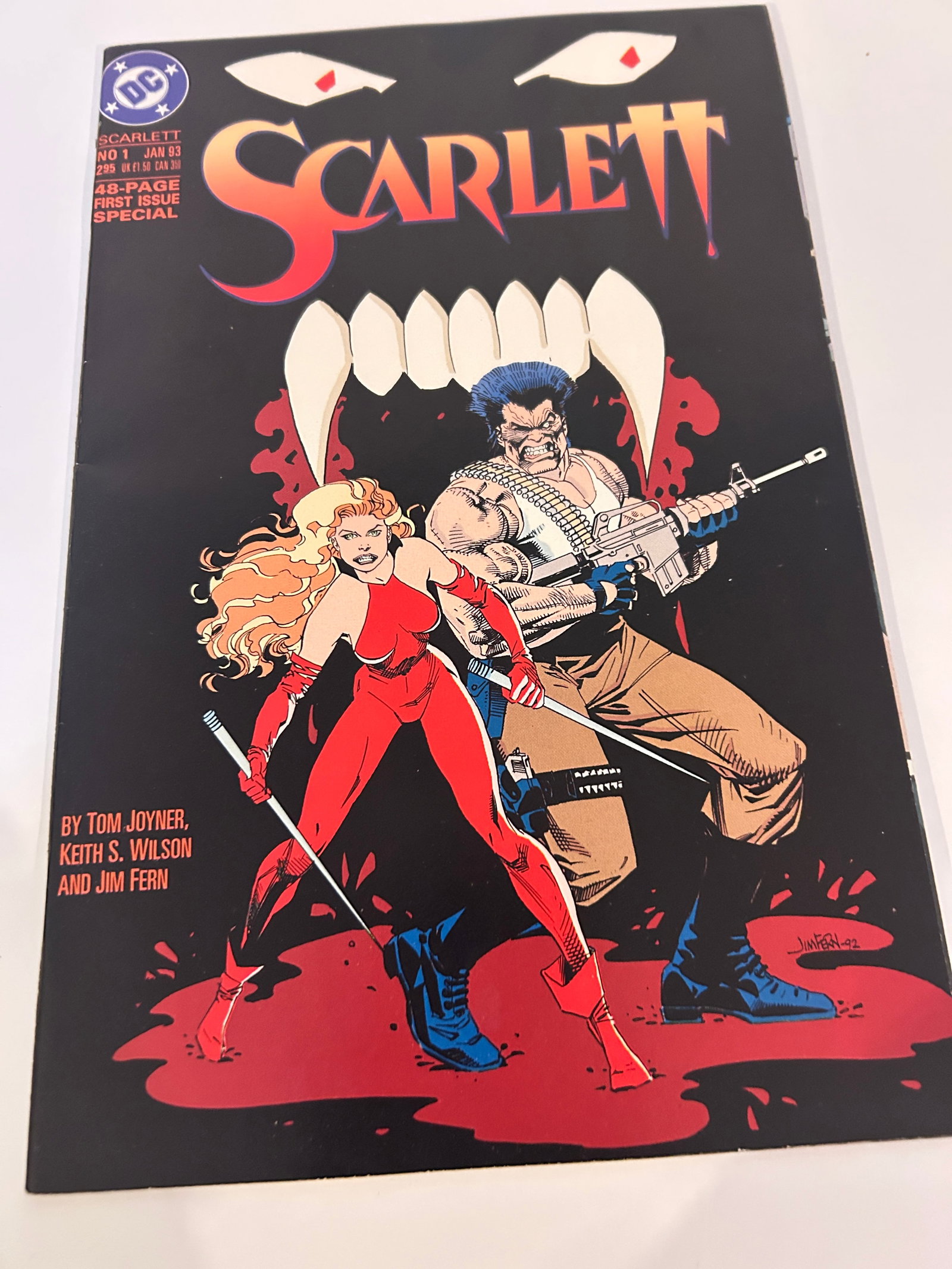 Vintage Comic Book Scarlett # 1: Vintage Comic Book Scarlett # 1 Please view all photos as they are part of the description and condition of this Item, Feel free to contact me with questions or picture requests! Used Item AS IS
