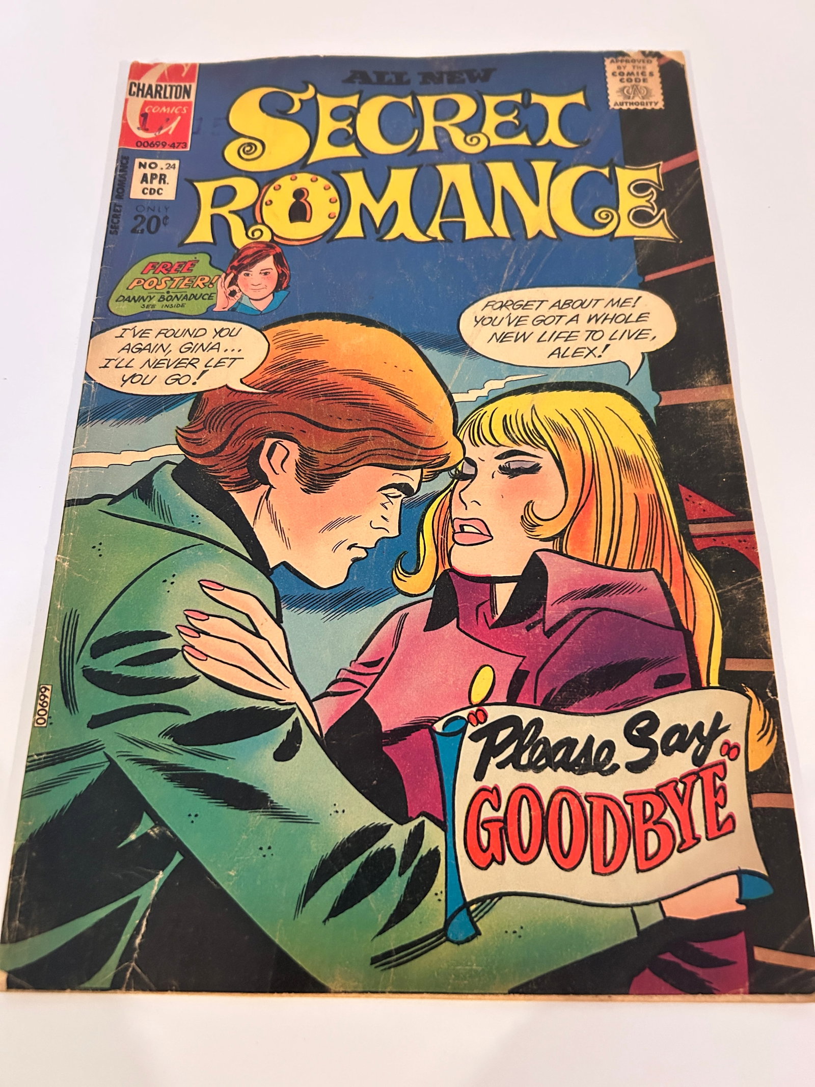 Vintage Comic Book Secret Romance # 24: Vintage Comic Book Secret Romance # 24 Please view all photos as they are part of the description and condition of this Item, Feel free to contact me with questions or picture requests! Used Item AS I