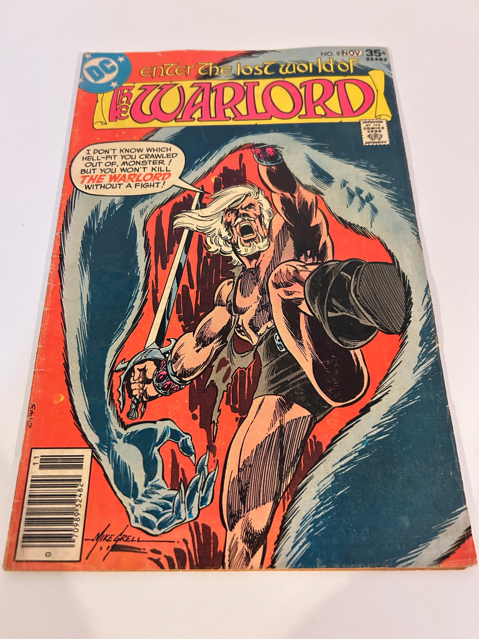 Vintage Comic Book The Warlord # 9: Vintage Comic Book The Warlord # 9 Please view all photos as they are part of the description and condition of this Item, Feel free to contact me with questions or picture requests! Used Item AS IS