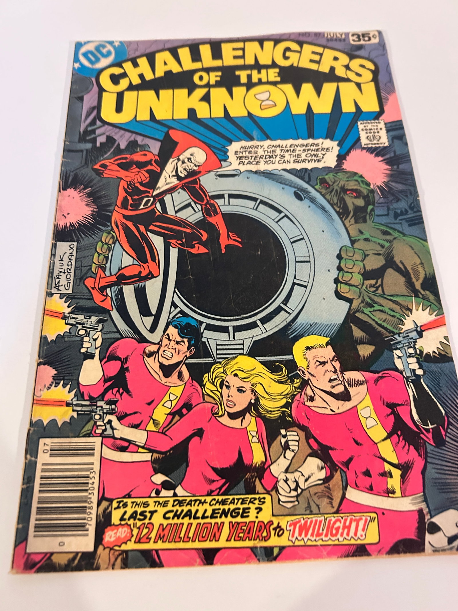 Vintage Comic Book Chalengers of the UNKNOWN # 87: Vintage Comic Book Chalengers of the UNKNOWN # 87 Please view all photos as they are part of the description and condition of this Item, Feel free to contact me with questions or picture requests! Use