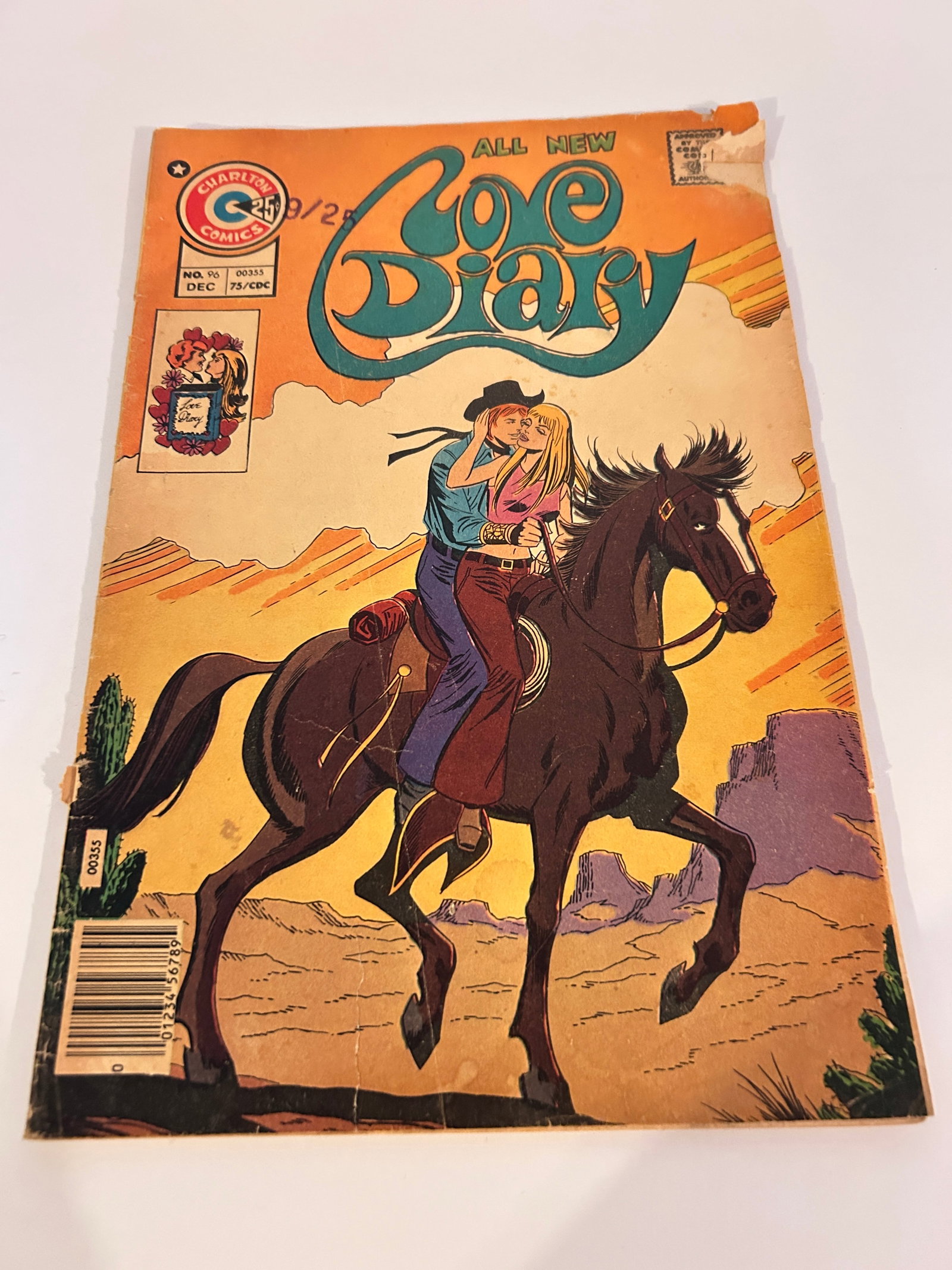 Vintage Comic Book Love Diary # 96: Vintage Comic Book Love Diary # 96 Please view all photos as they are part of the description and condition of this Item, Feel free to contact me with questions or picture requests! Used Item AS IS